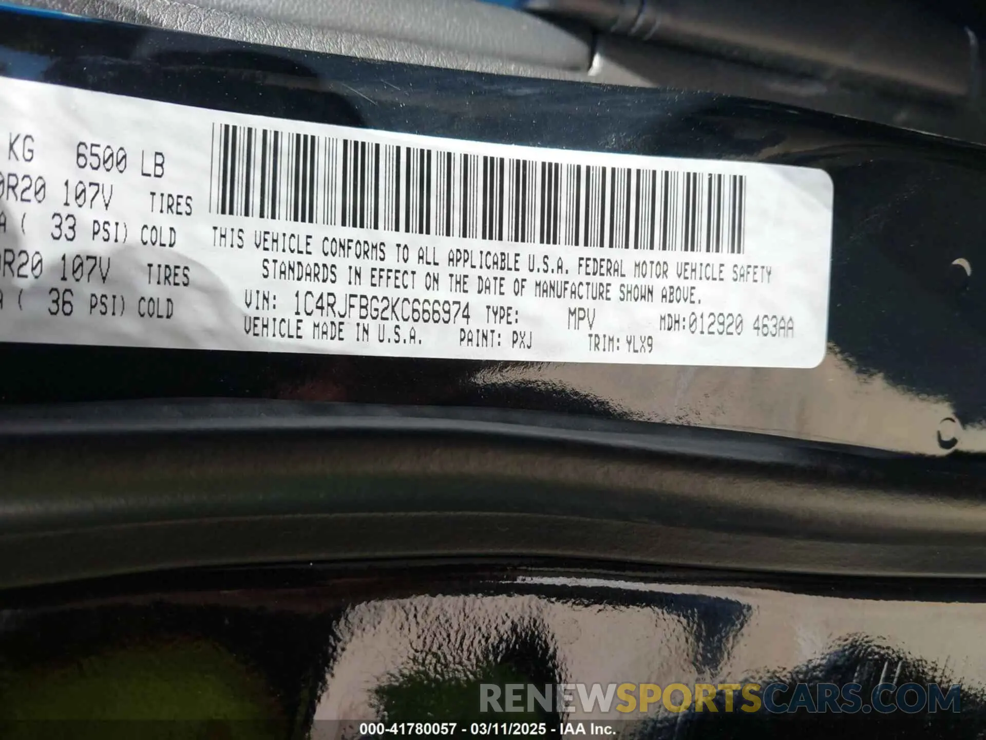 9 Photograph of a damaged car 1C4RJFBG2KC666974 JEEP GRAND CHEROKEE 2019