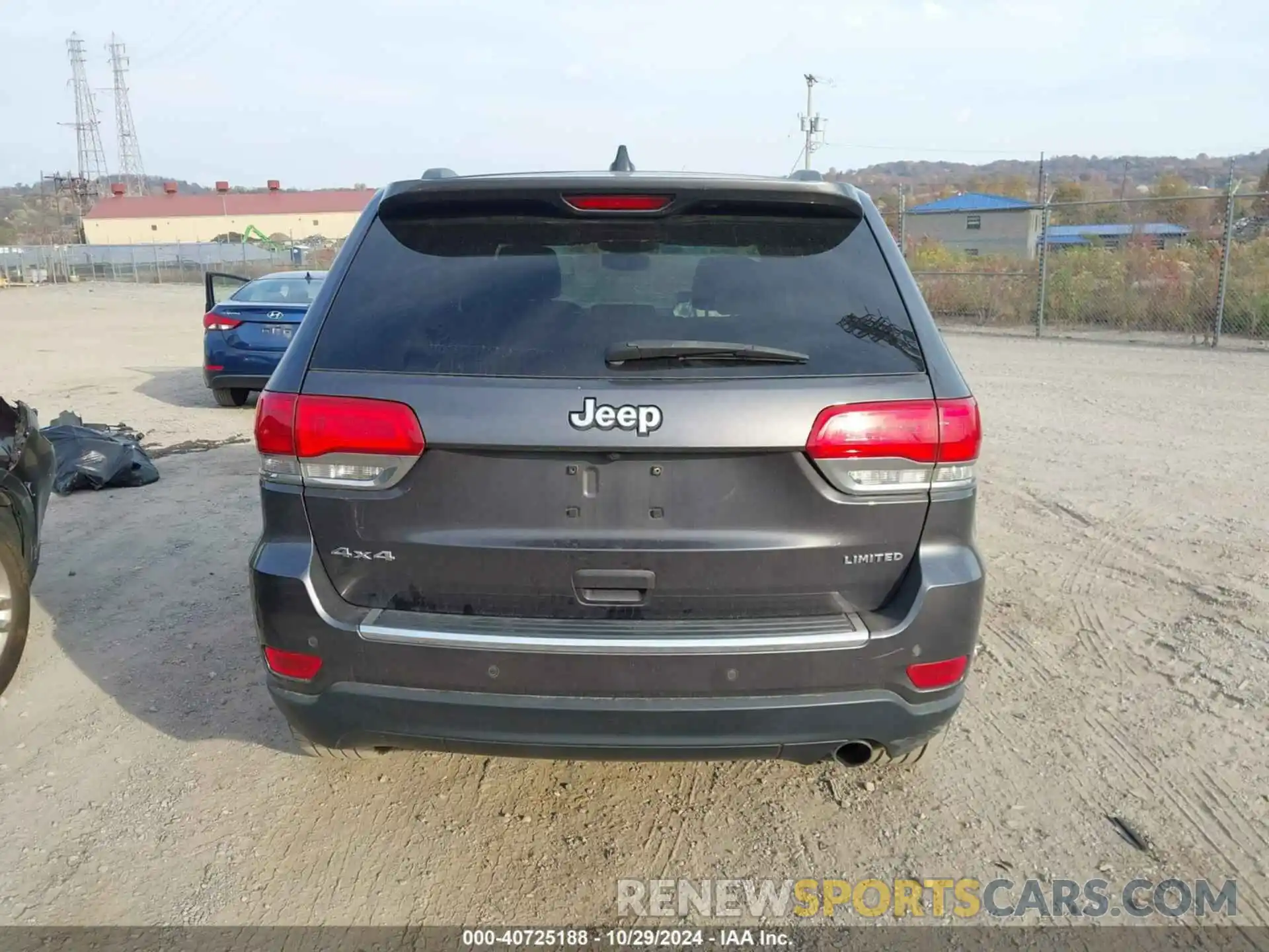 17 Photograph of a damaged car 1C4RJFBG3KC637113 JEEP GRAND CHEROKEE 2019