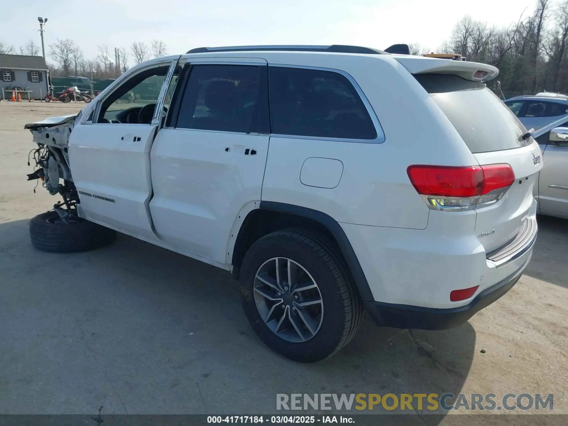 3 Photograph of a damaged car 1C4RJFBG3KC670595 JEEP GRAND CHEROKEE 2019