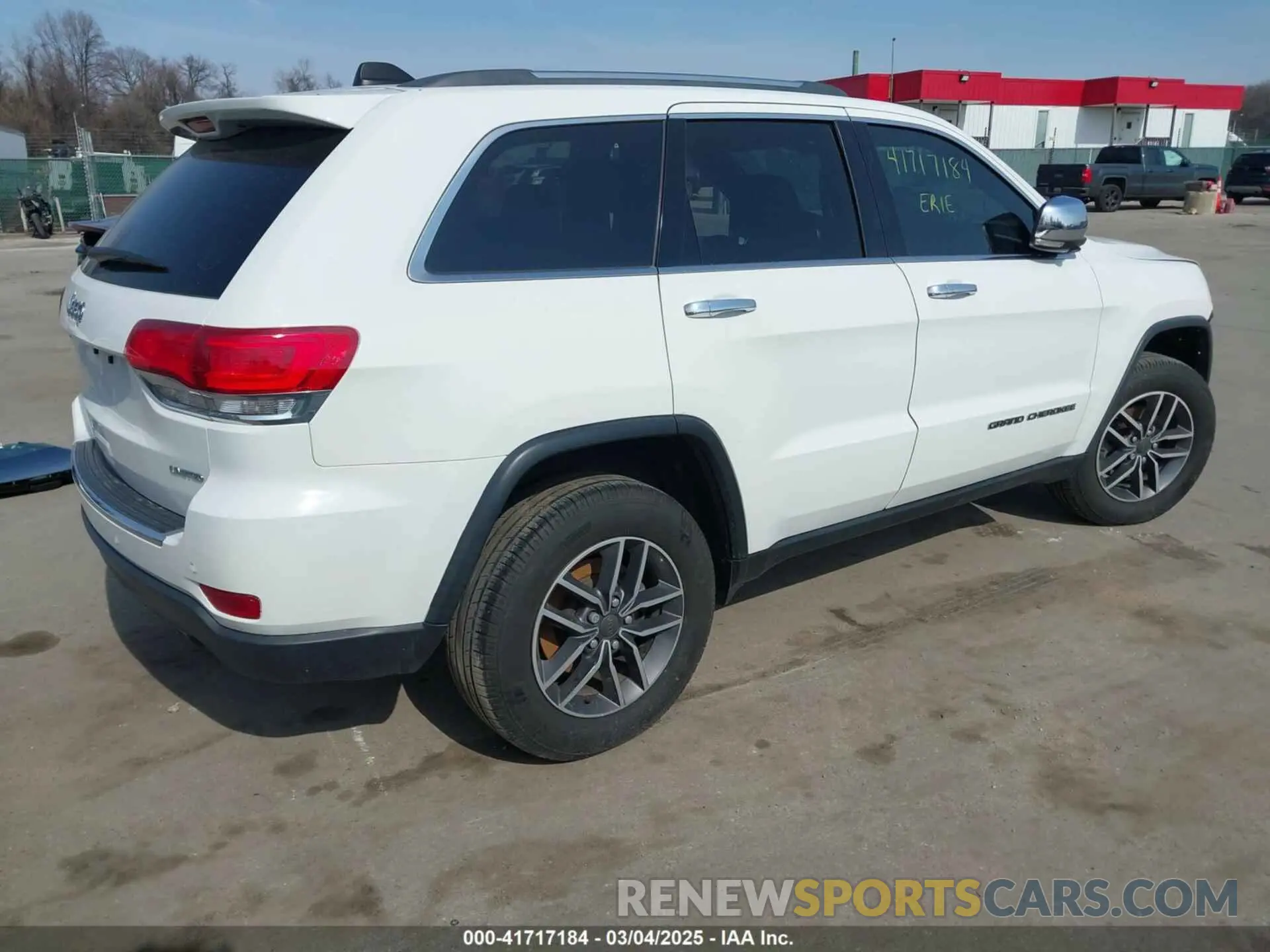 4 Photograph of a damaged car 1C4RJFBG3KC670595 JEEP GRAND CHEROKEE 2019