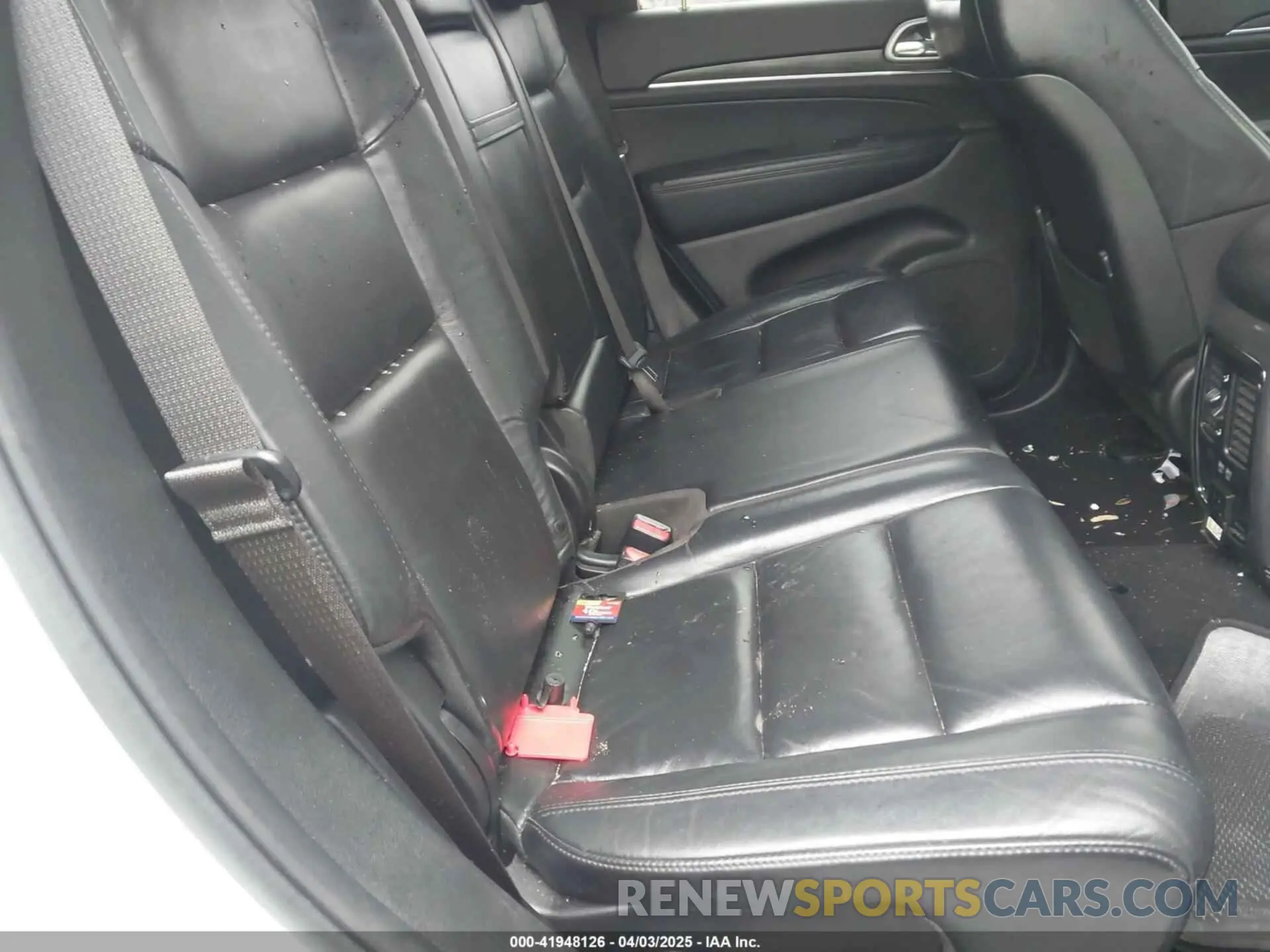 8 Photograph of a damaged car 1C4RJFBG3KC829602 JEEP GRAND CHEROKEE 2019
