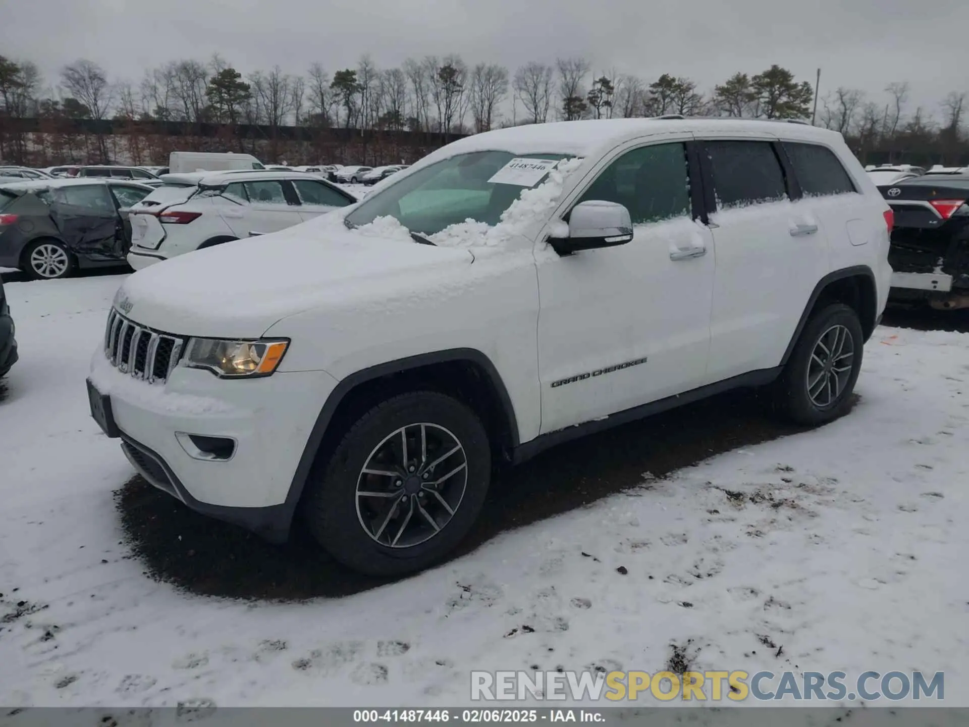 2 Photograph of a damaged car 1C4RJFBG3KC840647 JEEP GRAND CHEROKEE 2019