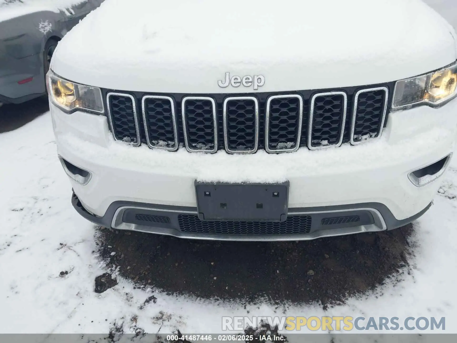 6 Photograph of a damaged car 1C4RJFBG3KC840647 JEEP GRAND CHEROKEE 2019
