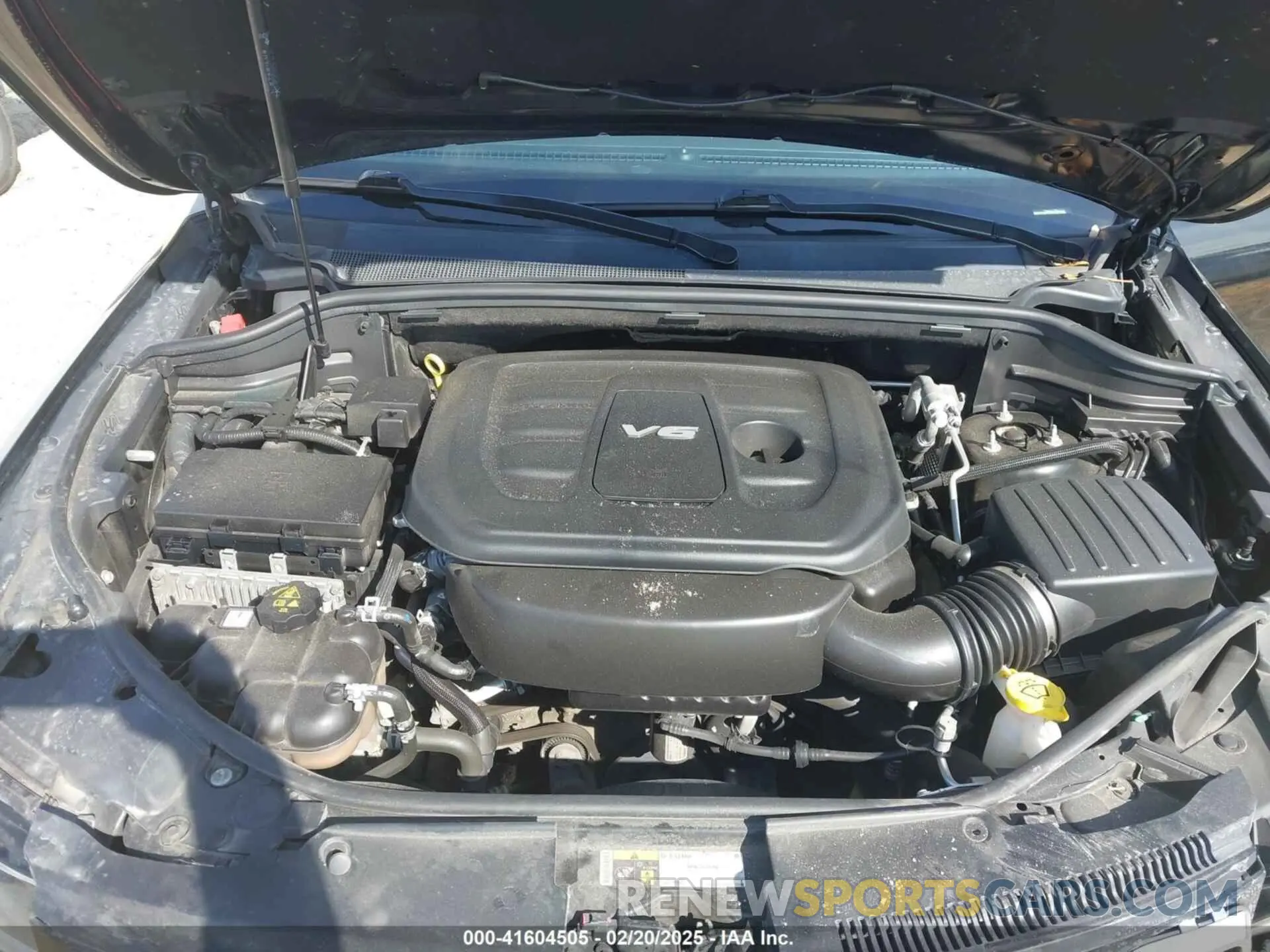 10 Photograph of a damaged car 1C4RJFBG4KC538736 JEEP GRAND CHEROKEE 2019