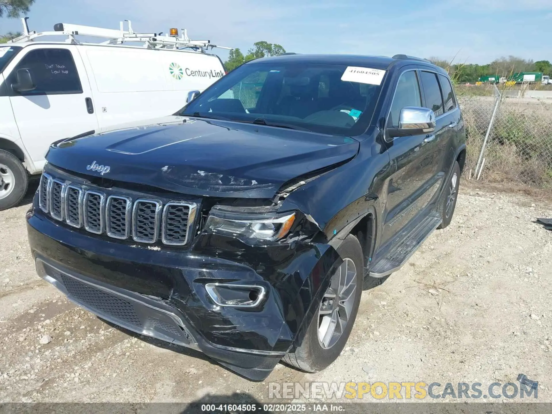 2 Photograph of a damaged car 1C4RJFBG4KC538736 JEEP GRAND CHEROKEE 2019