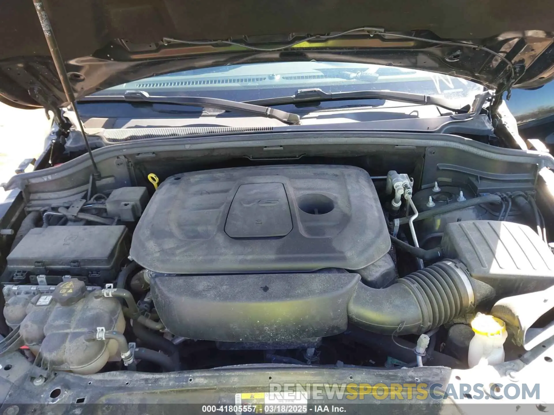 10 Photograph of a damaged car 1C4RJFBG4KC711834 JEEP GRAND CHEROKEE 2019