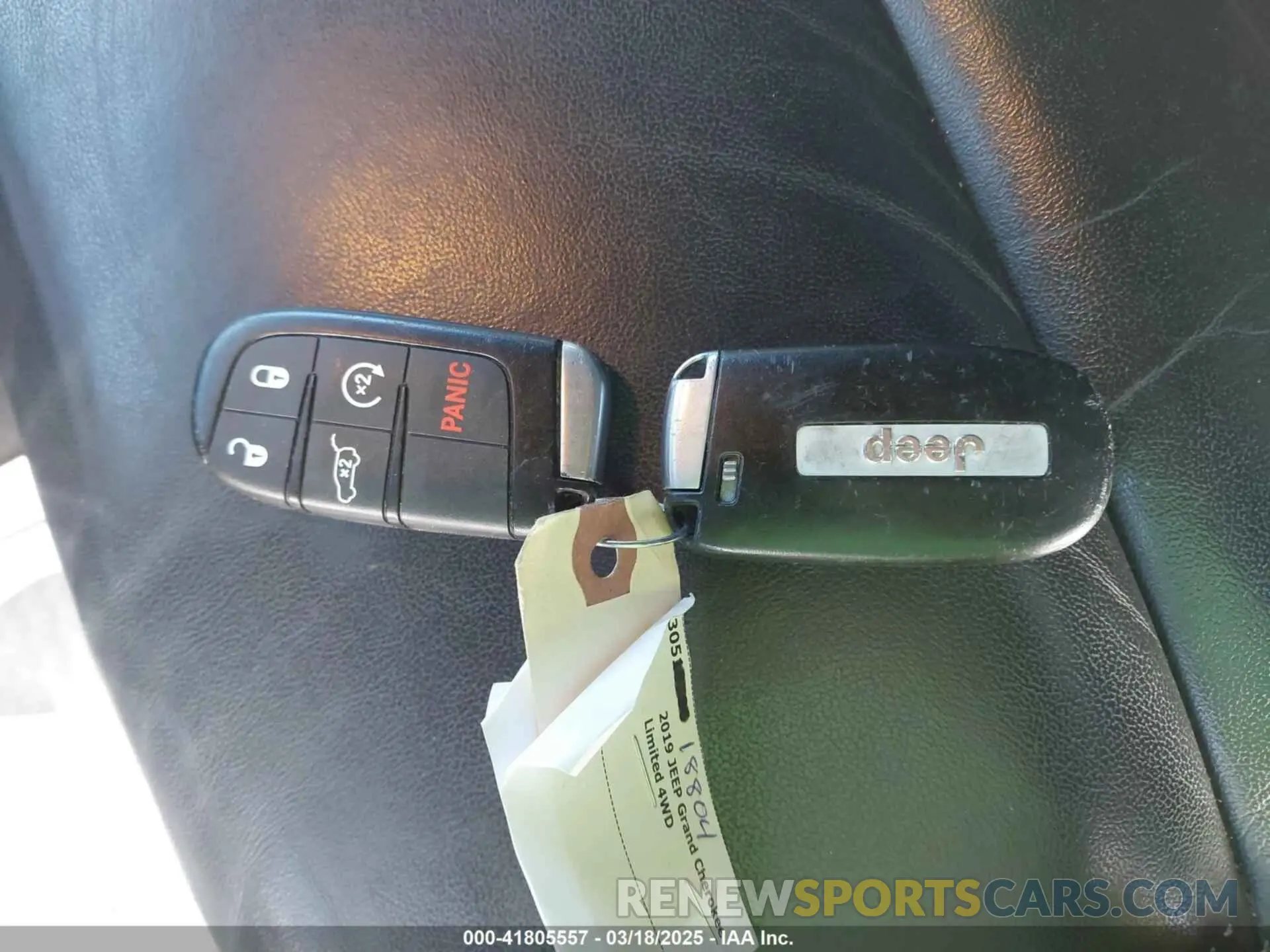 11 Photograph of a damaged car 1C4RJFBG4KC711834 JEEP GRAND CHEROKEE 2019
