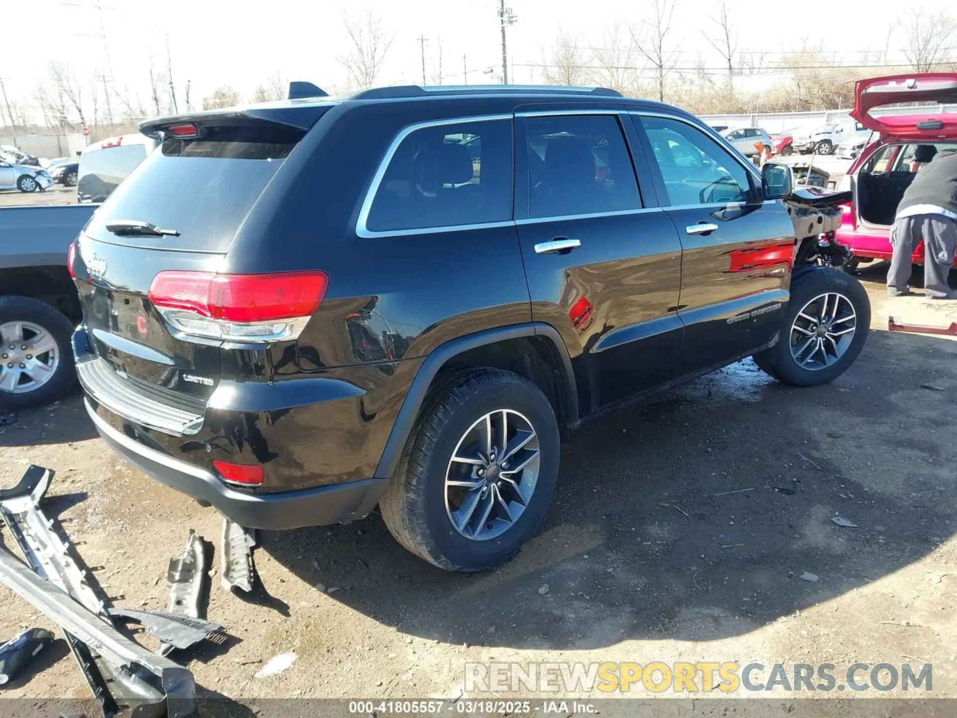 4 Photograph of a damaged car 1C4RJFBG4KC711834 JEEP GRAND CHEROKEE 2019