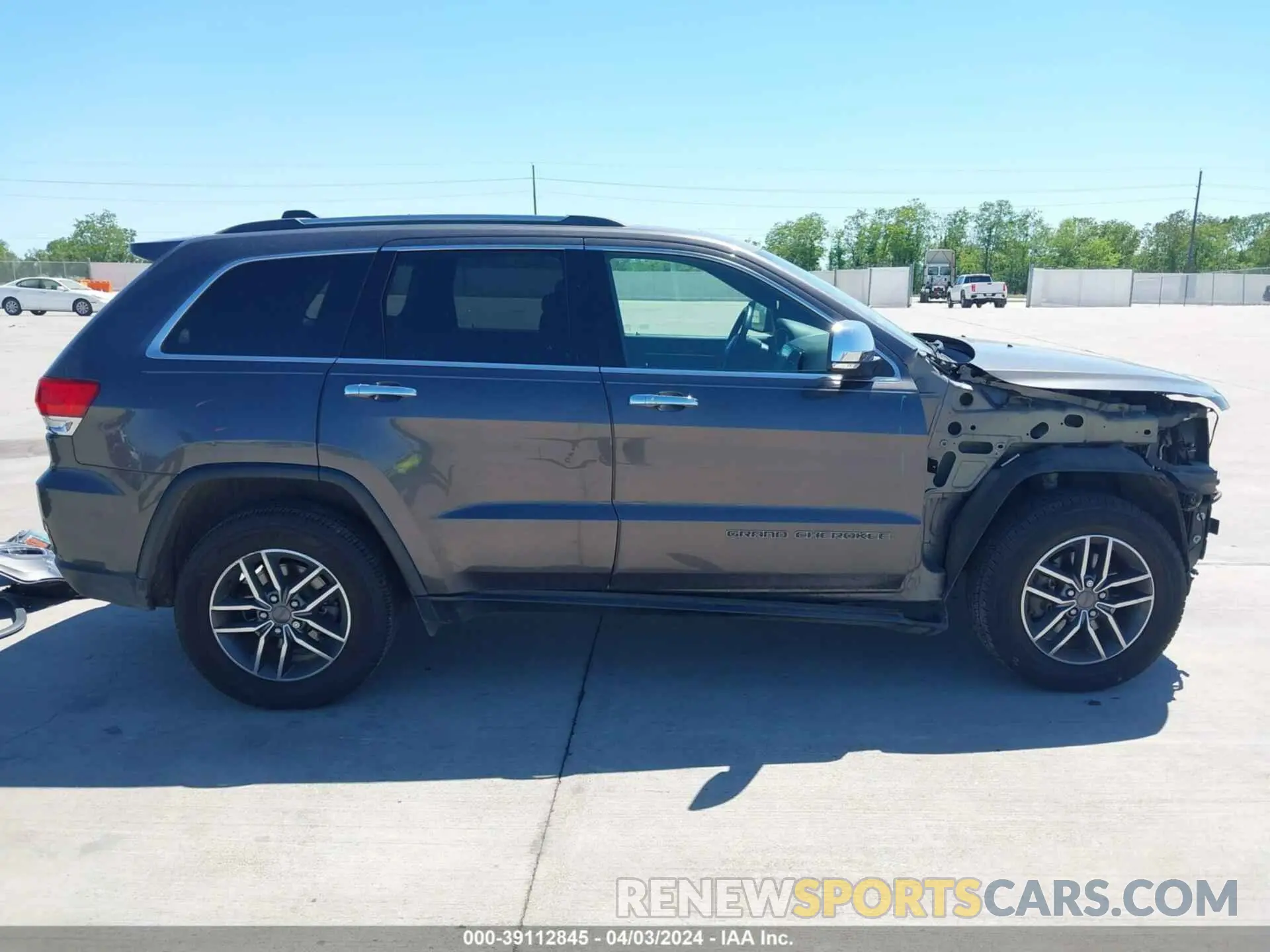 14 Photograph of a damaged car 1C4RJFBG4KC713616 JEEP GRAND CHEROKEE 2019