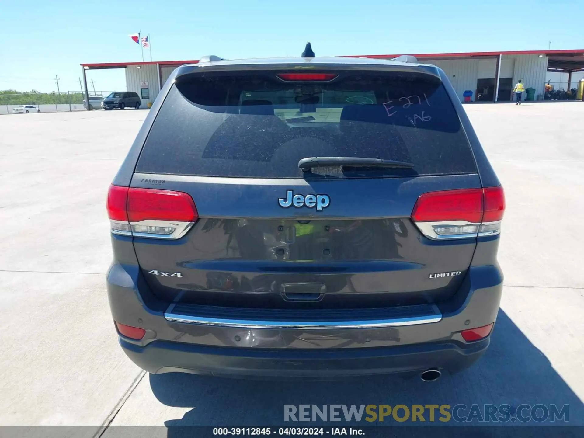 17 Photograph of a damaged car 1C4RJFBG4KC713616 JEEP GRAND CHEROKEE 2019