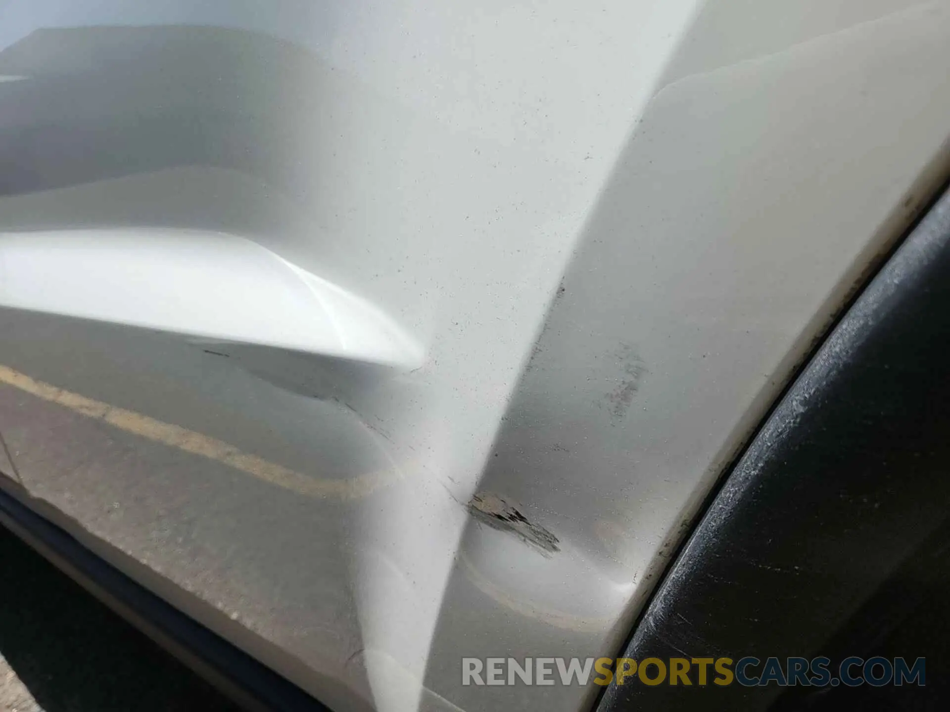 25 Photograph of a damaged car 1C4RJFBG4KC739343 JEEP GRAND CHEROKEE 2019