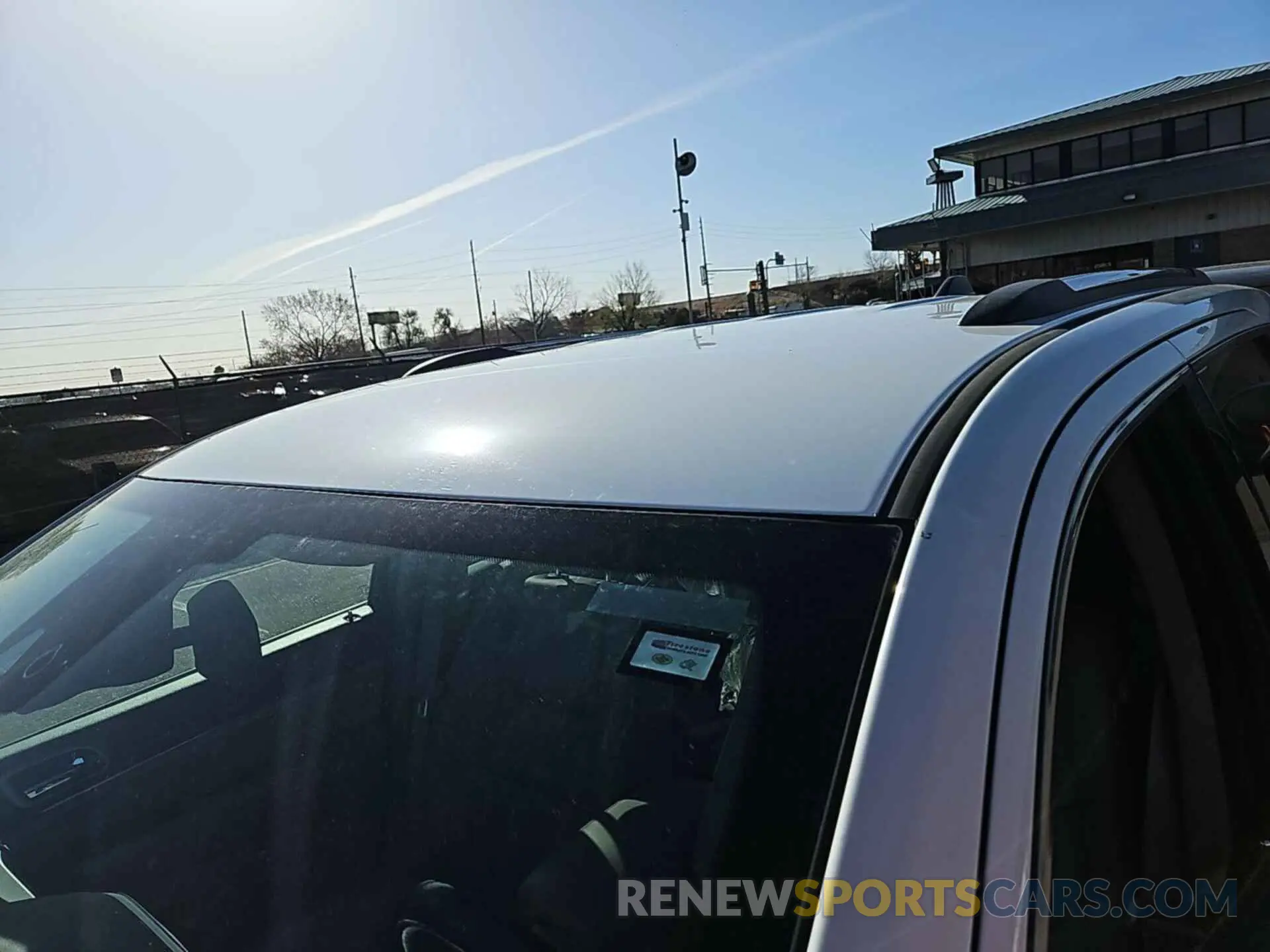 28 Photograph of a damaged car 1C4RJFBG4KC739343 JEEP GRAND CHEROKEE 2019