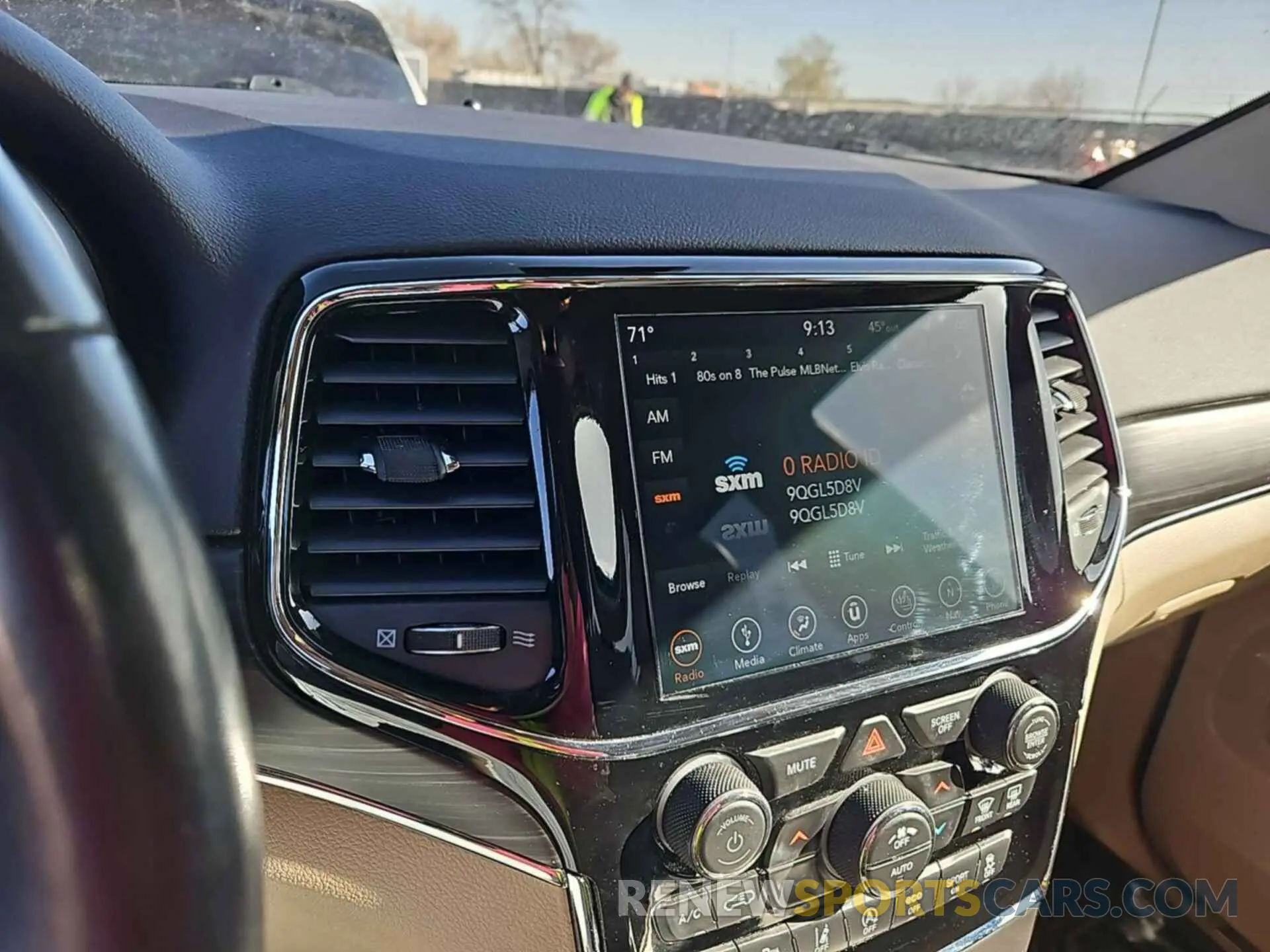 6 Photograph of a damaged car 1C4RJFBG4KC739343 JEEP GRAND CHEROKEE 2019