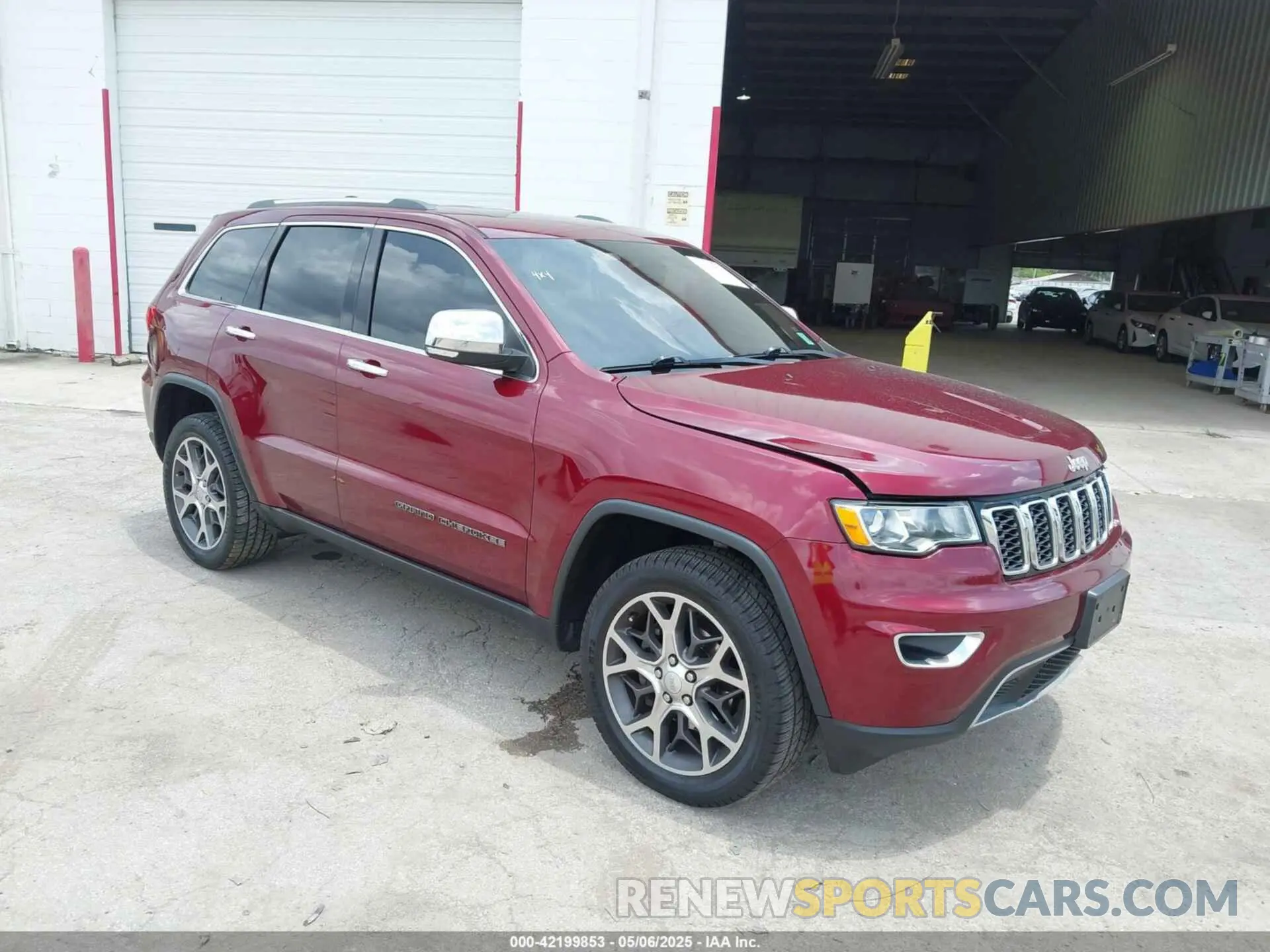 1 Photograph of a damaged car 1C4RJFBG4KC787828 JEEP GRAND CHEROKEE 2019