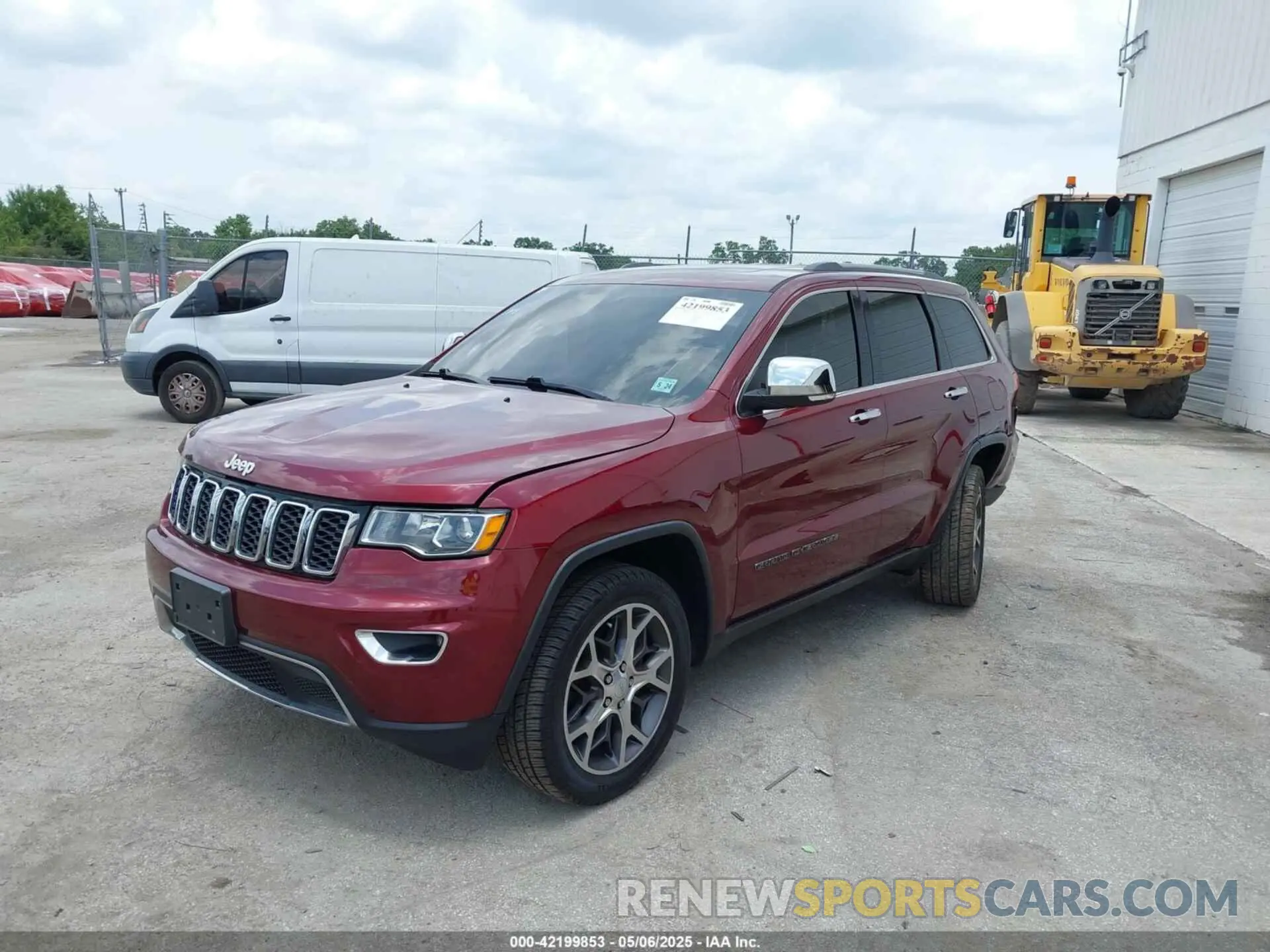 2 Photograph of a damaged car 1C4RJFBG4KC787828 JEEP GRAND CHEROKEE 2019