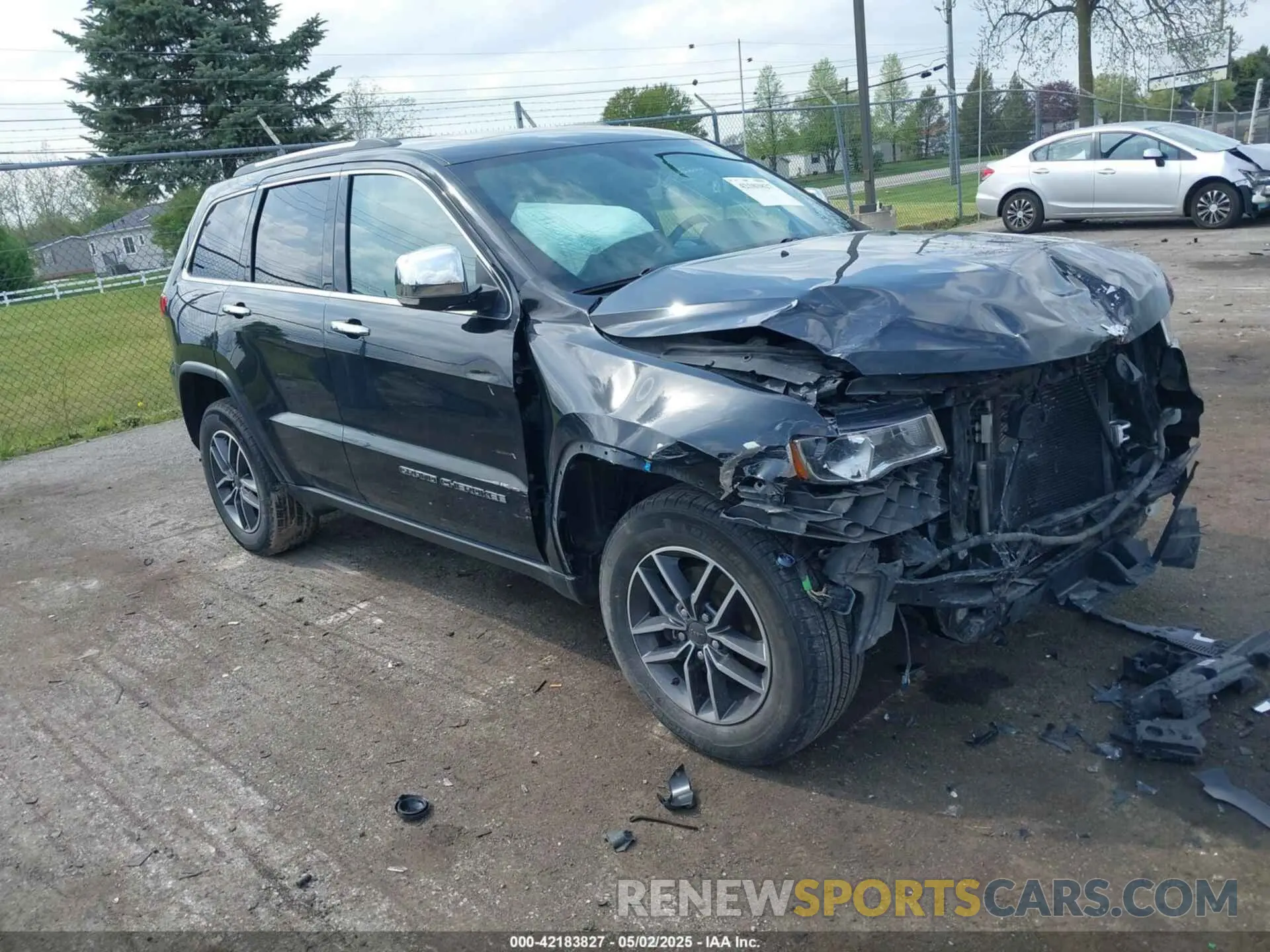 1 Photograph of a damaged car 1C4RJFBG4KC809634 JEEP GRAND CHEROKEE 2019