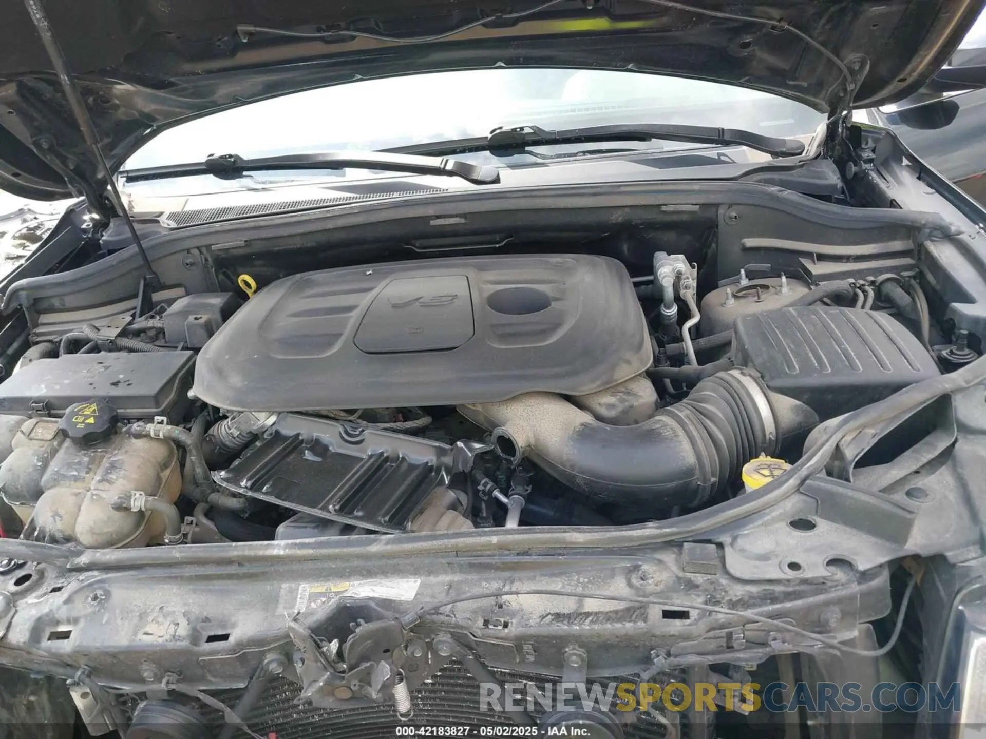 10 Photograph of a damaged car 1C4RJFBG4KC809634 JEEP GRAND CHEROKEE 2019