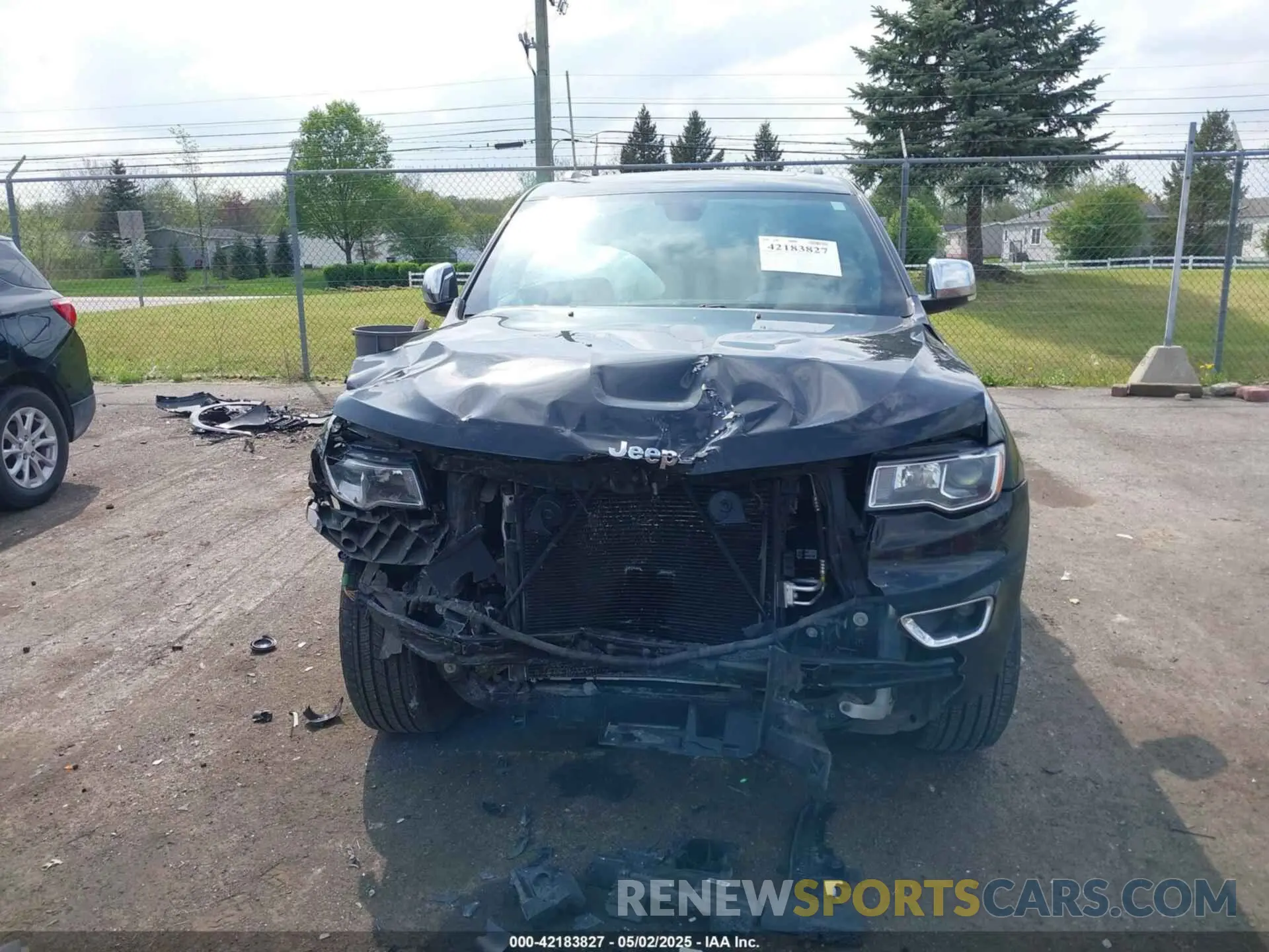 12 Photograph of a damaged car 1C4RJFBG4KC809634 JEEP GRAND CHEROKEE 2019