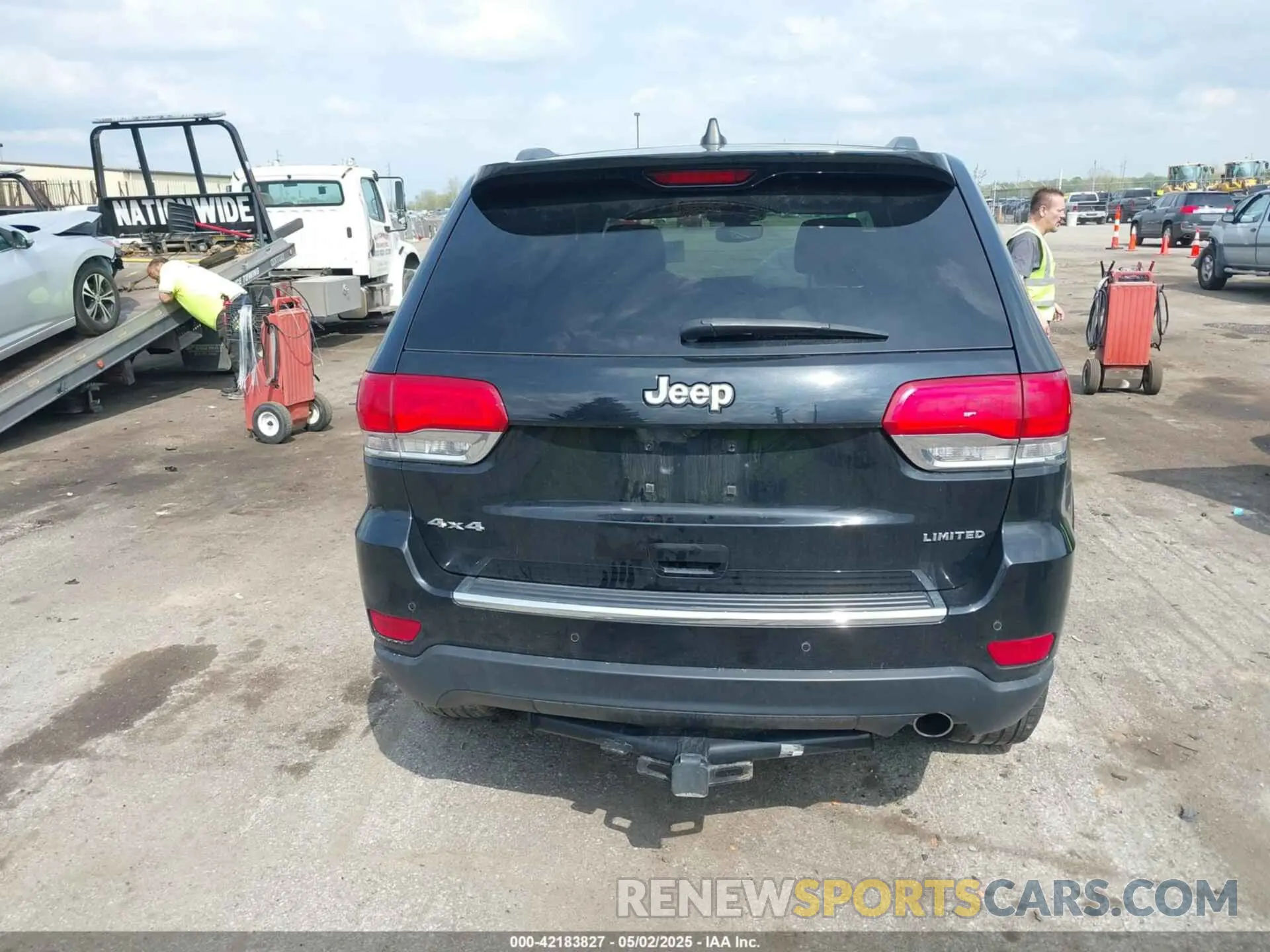 16 Photograph of a damaged car 1C4RJFBG4KC809634 JEEP GRAND CHEROKEE 2019