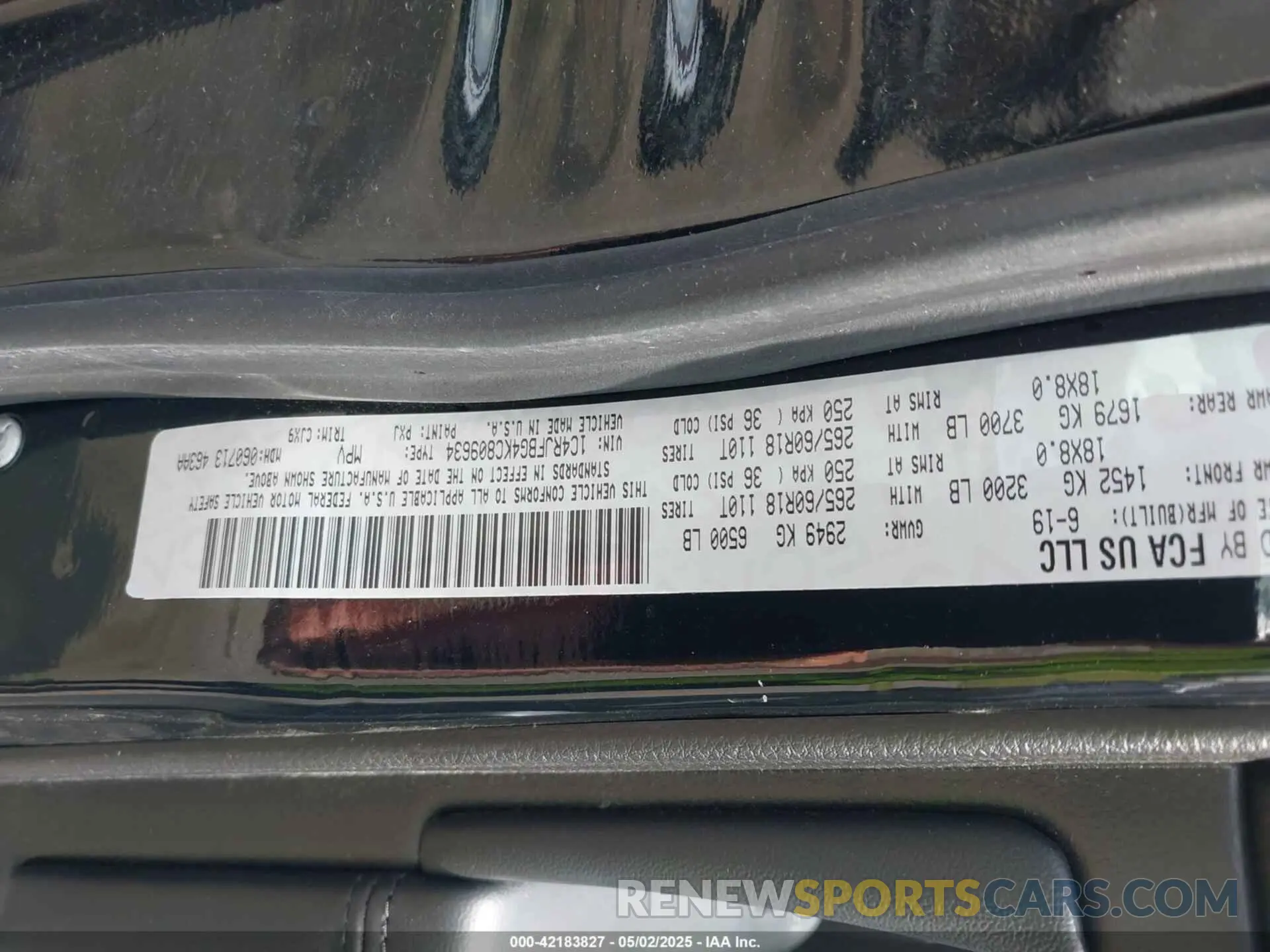 9 Photograph of a damaged car 1C4RJFBG4KC809634 JEEP GRAND CHEROKEE 2019