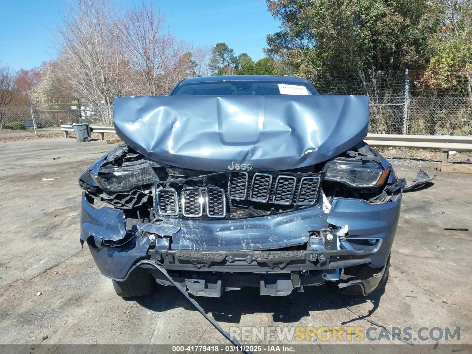 12 Photograph of a damaged car 1C4RJFBG4KC812565 JEEP GRAND CHEROKEE 2019