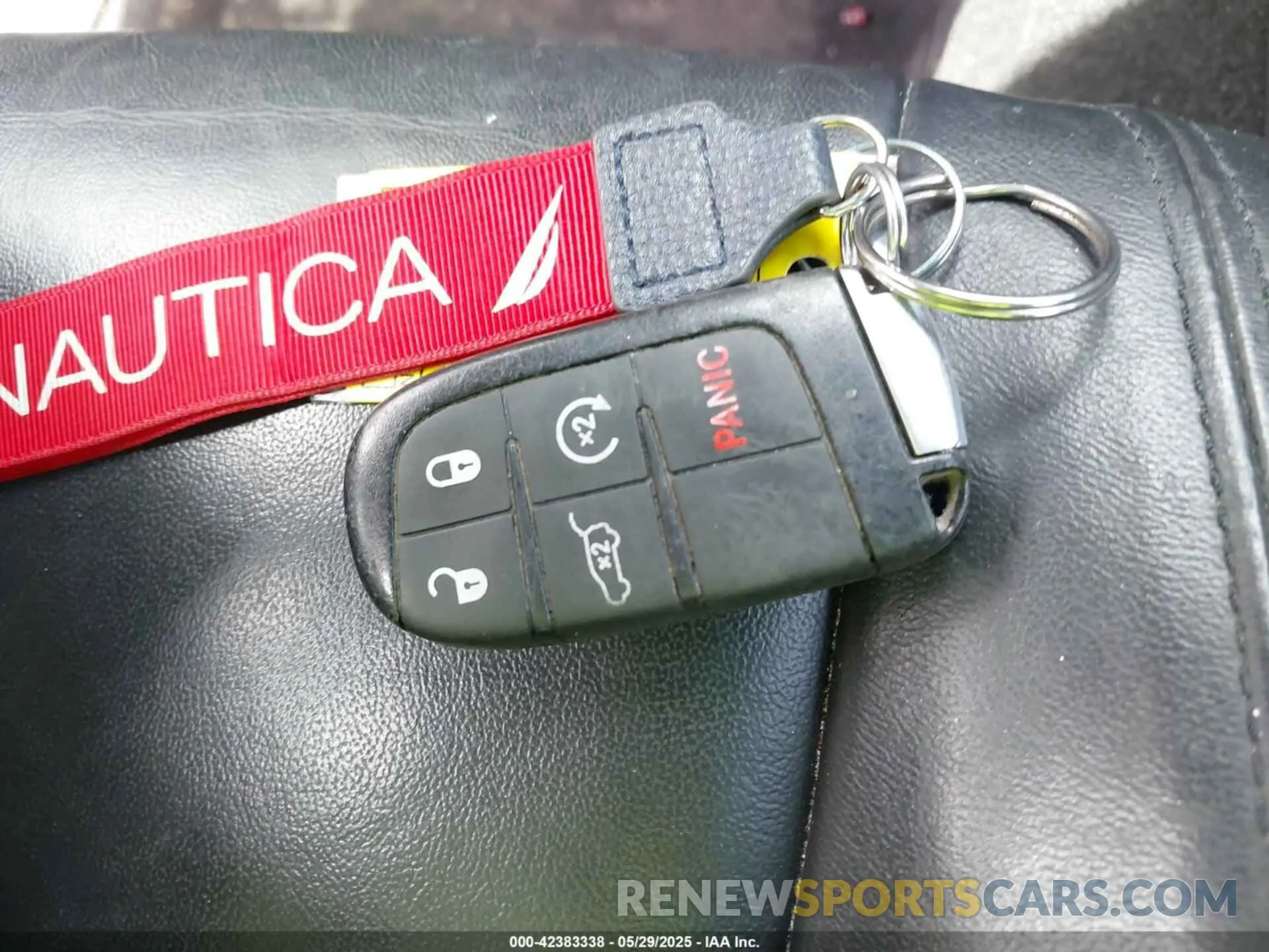 11 Photograph of a damaged car 1C4RJFBG4KC815739 JEEP GRAND CHEROKEE 2019
