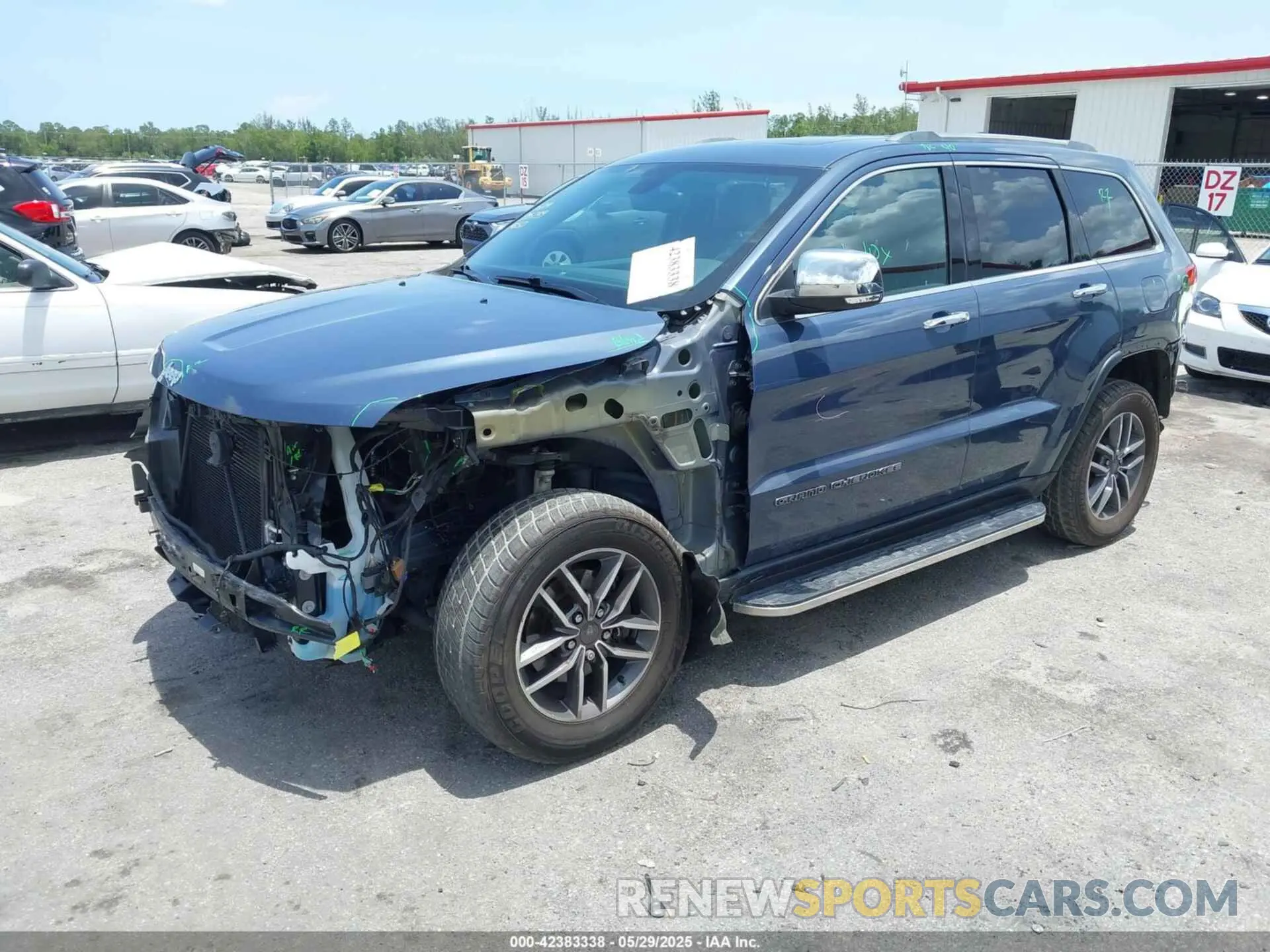 2 Photograph of a damaged car 1C4RJFBG4KC815739 JEEP GRAND CHEROKEE 2019