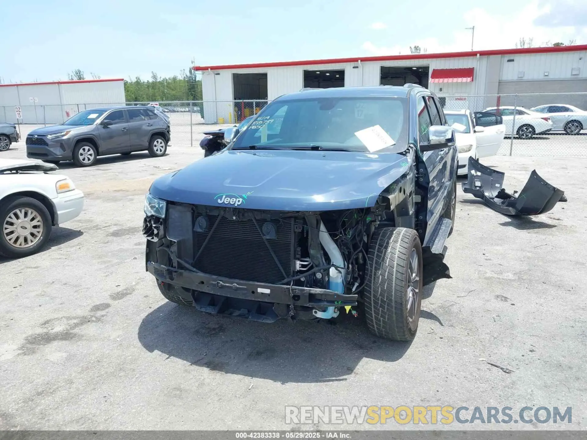 6 Photograph of a damaged car 1C4RJFBG4KC815739 JEEP GRAND CHEROKEE 2019