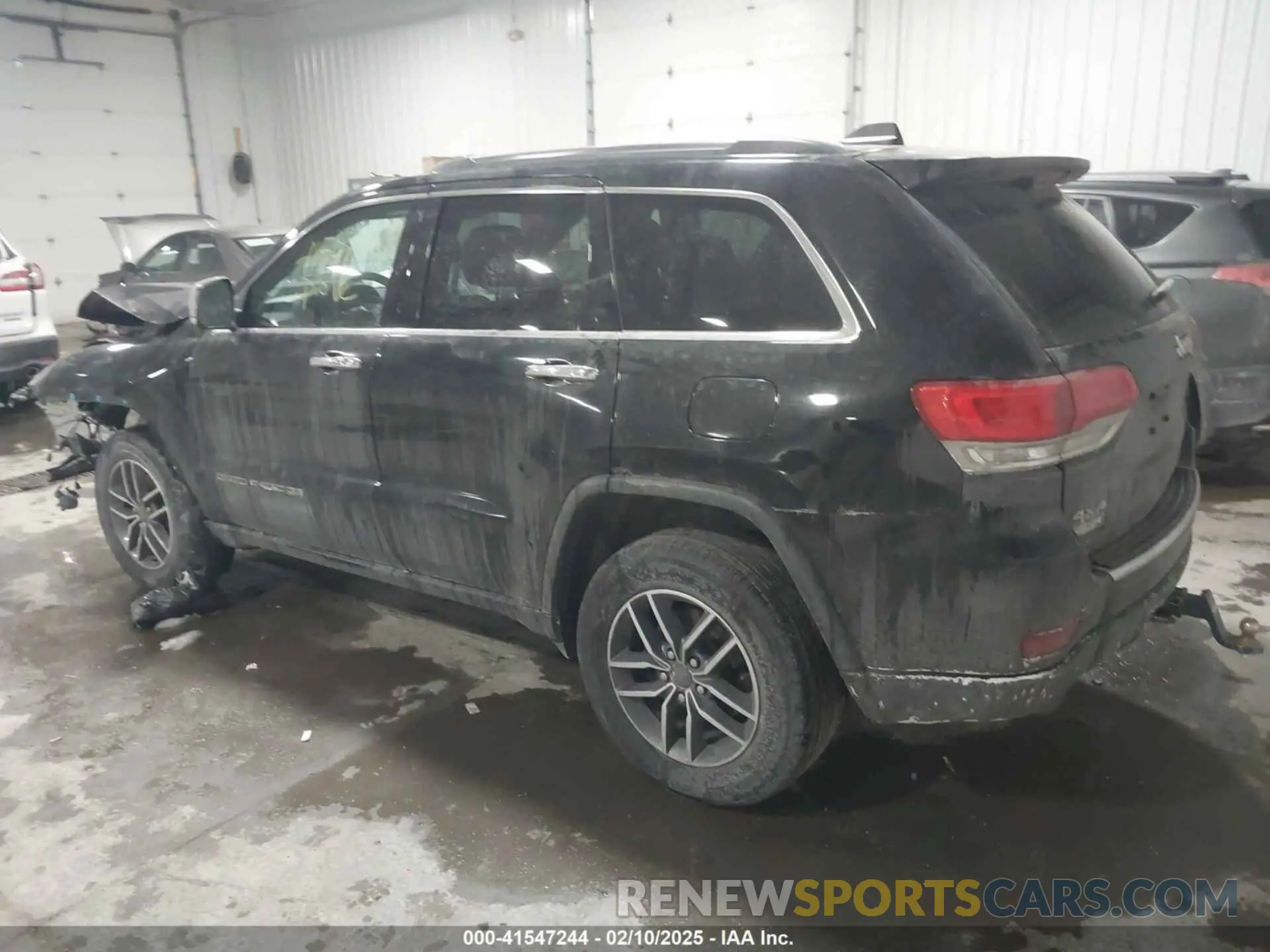 3 Photograph of a damaged car 1C4RJFBG4KC840222 JEEP GRAND CHEROKEE 2019