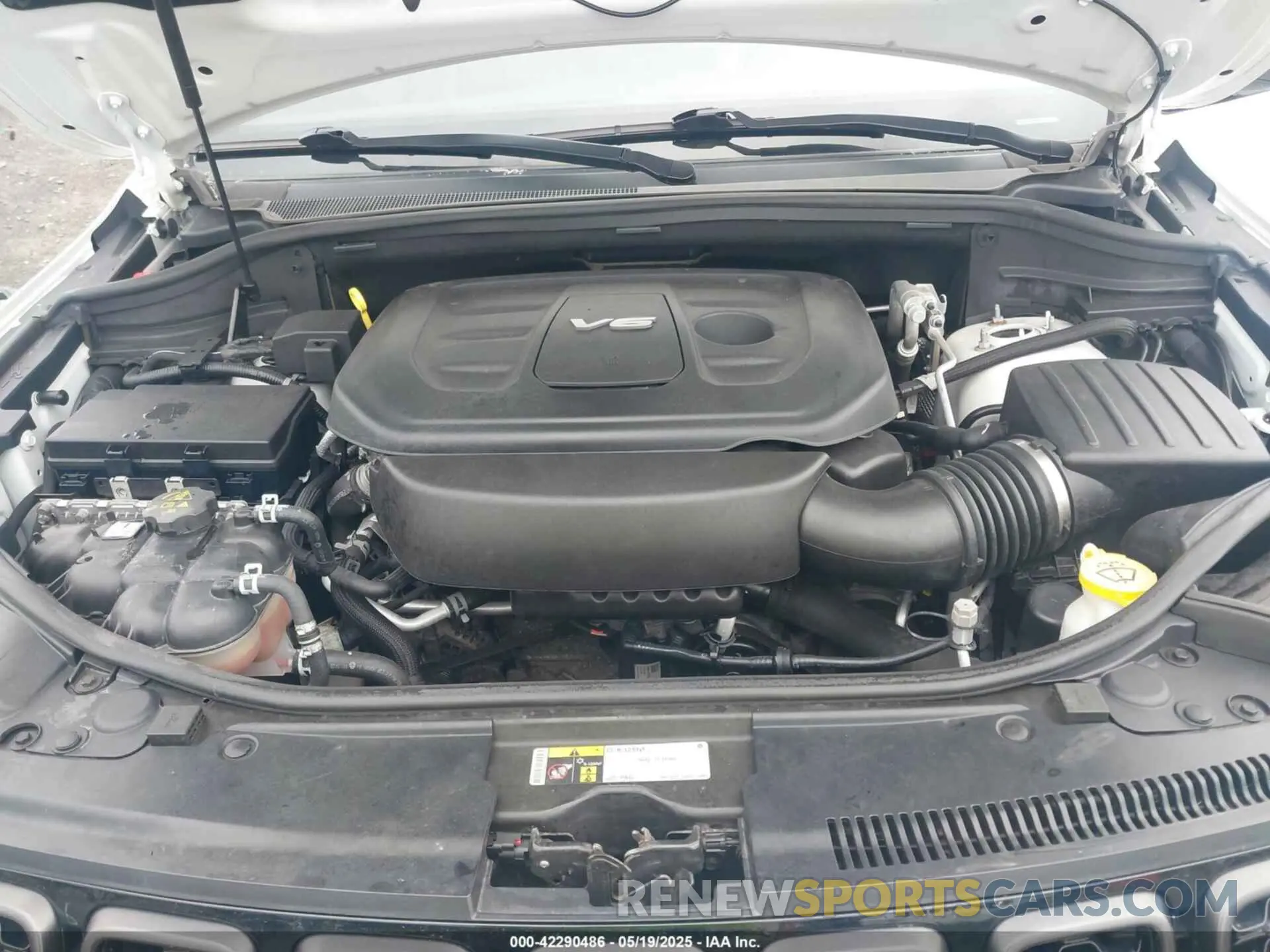 10 Photograph of a damaged car 1C4RJFBG5KC539670 JEEP GRAND CHEROKEE 2019