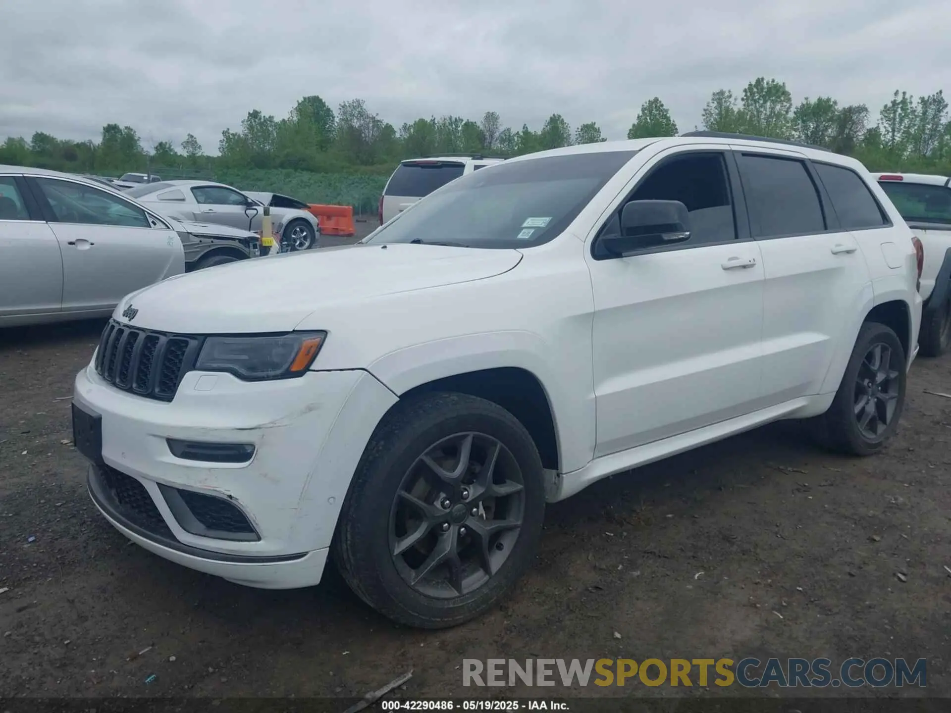 2 Photograph of a damaged car 1C4RJFBG5KC539670 JEEP GRAND CHEROKEE 2019