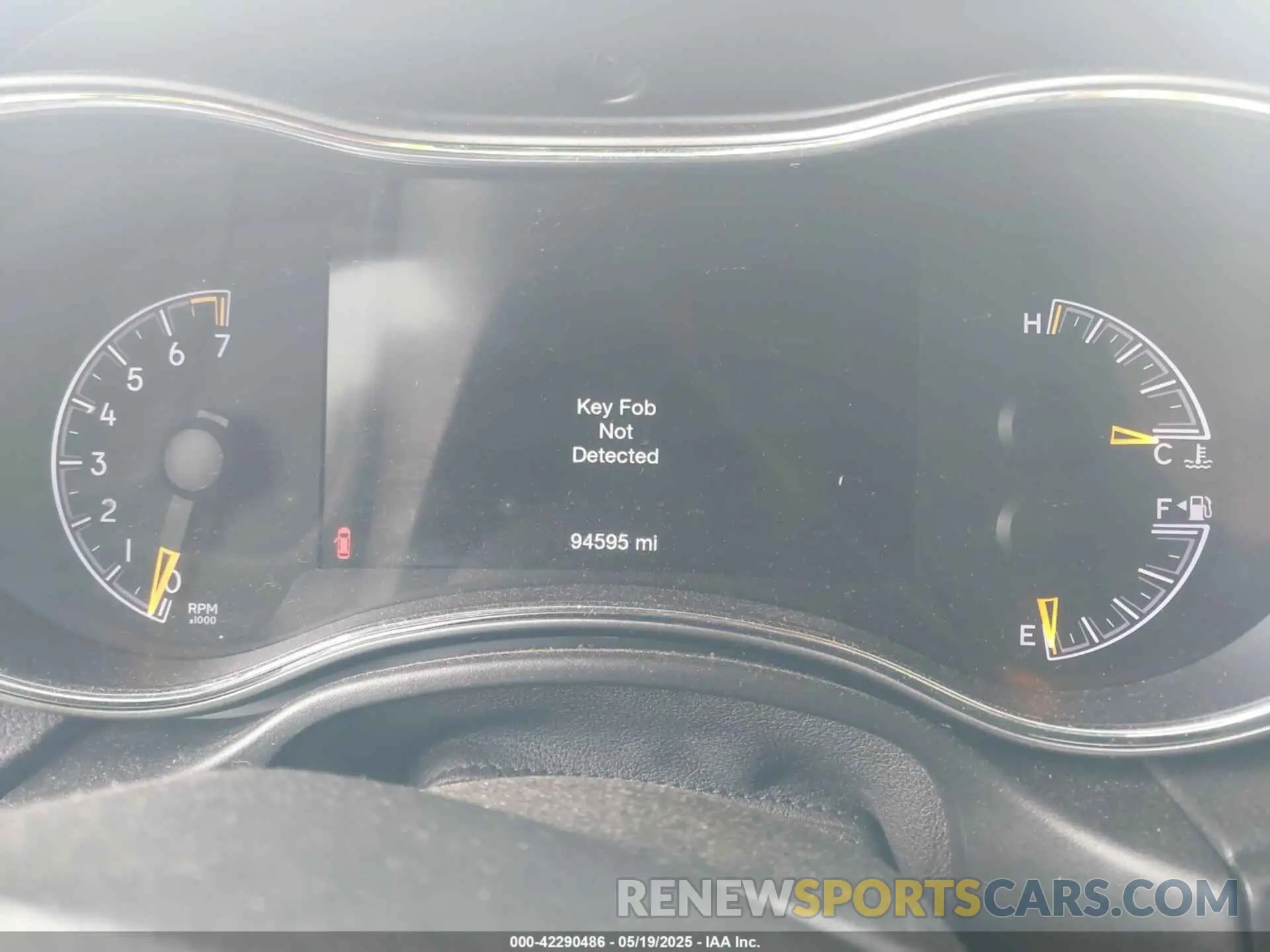 7 Photograph of a damaged car 1C4RJFBG5KC539670 JEEP GRAND CHEROKEE 2019