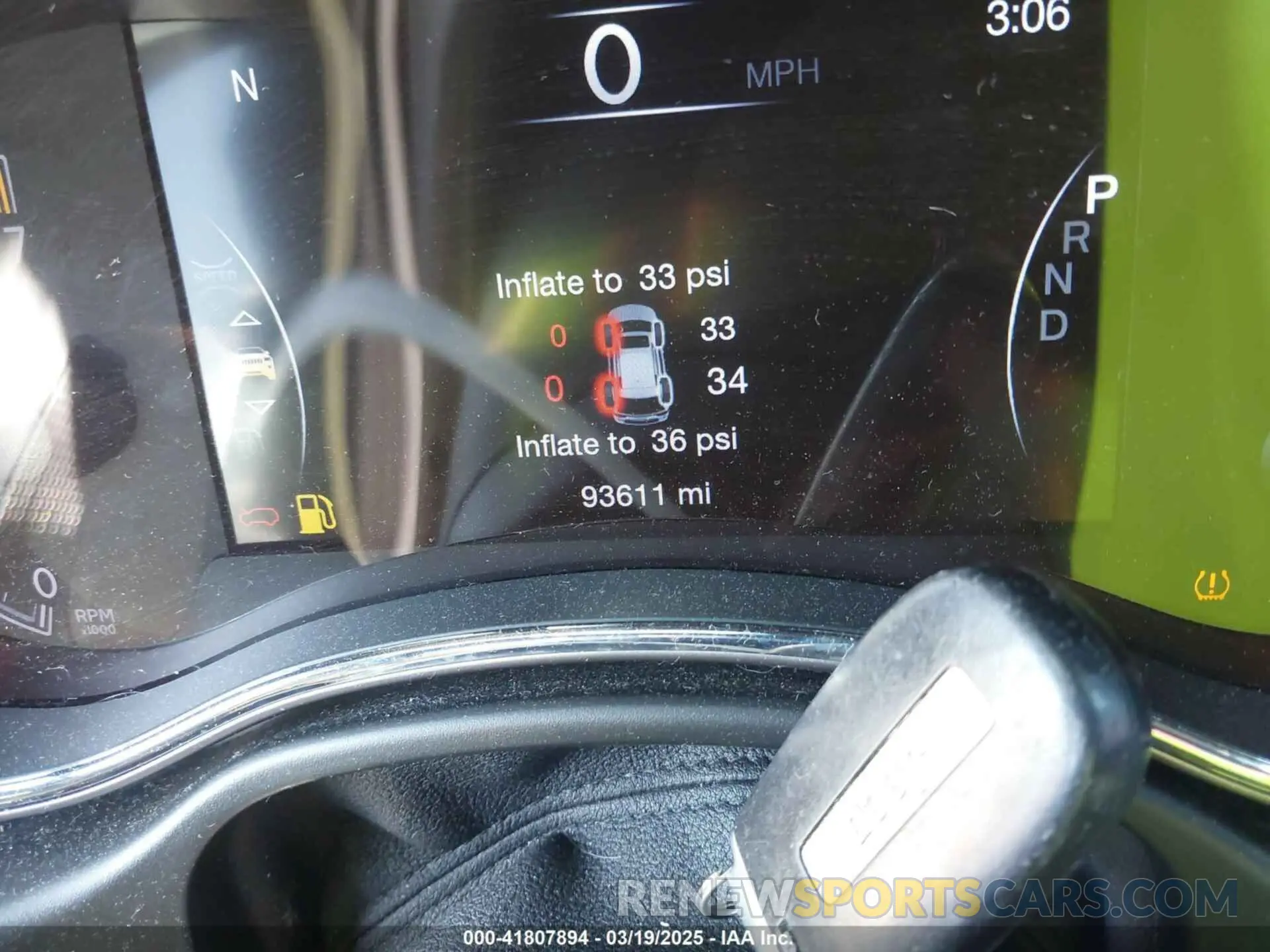 15 Photograph of a damaged car 1C4RJFBG5KC628106 JEEP GRAND CHEROKEE 2019