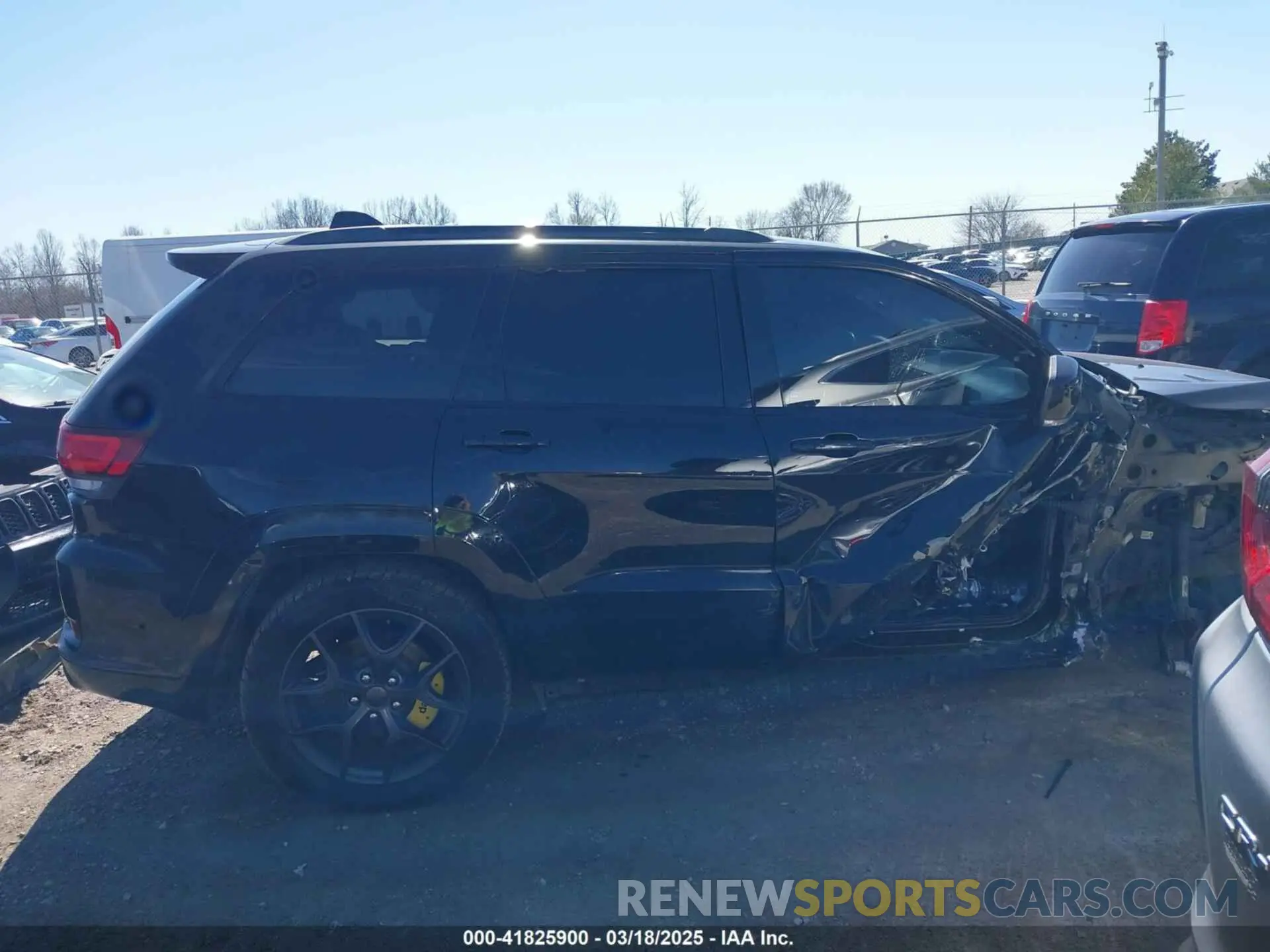 13 Photograph of a damaged car 1C4RJFBG5KC635749 JEEP GRAND CHEROKEE 2019