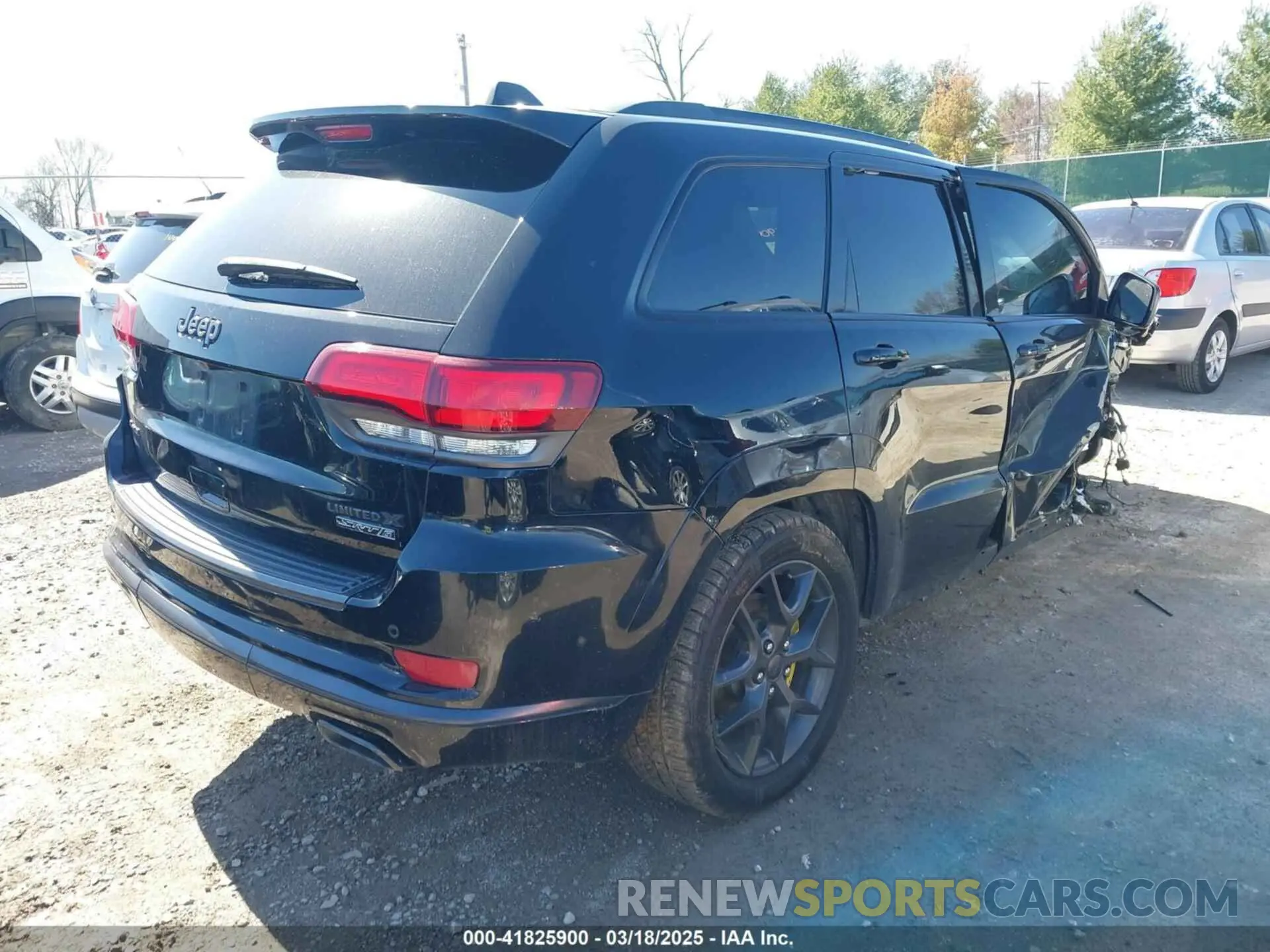 4 Photograph of a damaged car 1C4RJFBG5KC635749 JEEP GRAND CHEROKEE 2019