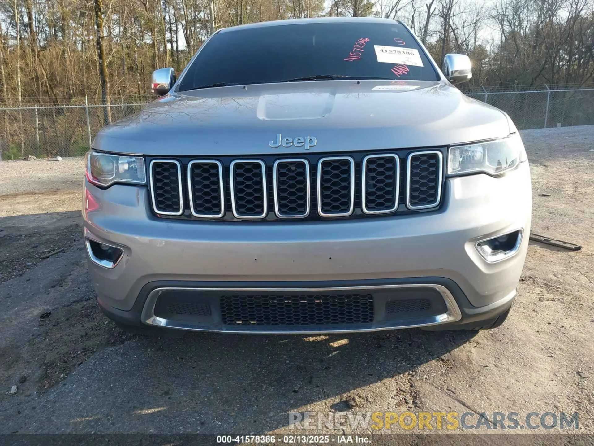 12 Photograph of a damaged car 1C4RJFBG5KC653667 JEEP GRAND CHEROKEE 2019