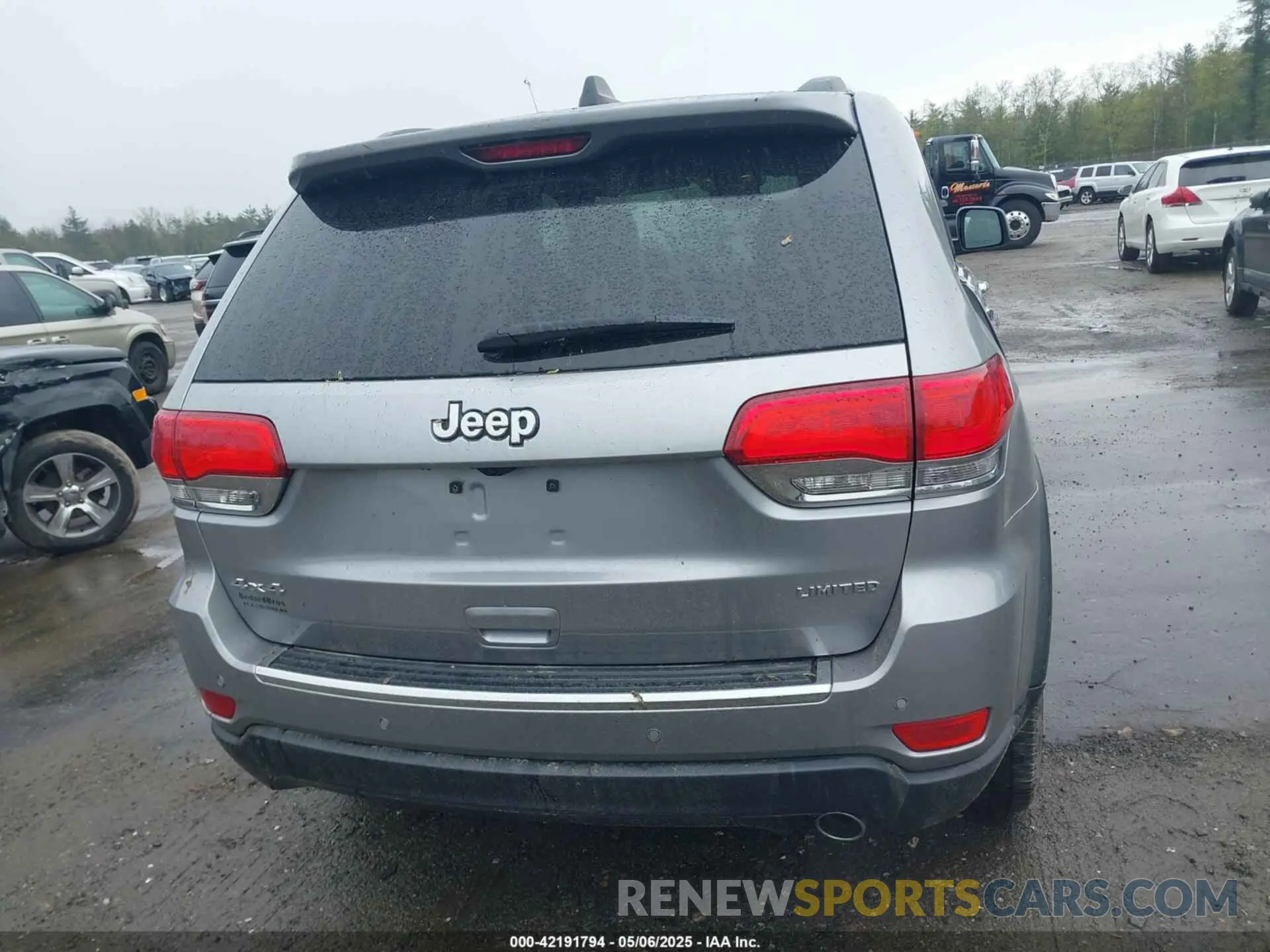 16 Photograph of a damaged car 1C4RJFBG5KC804474 JEEP GRAND CHEROKEE 2019