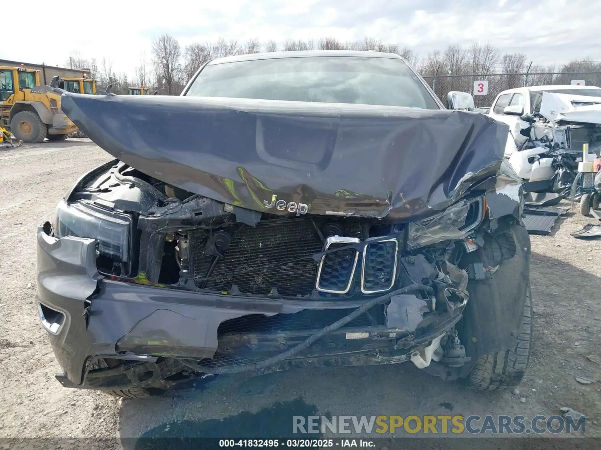 13 Photograph of a damaged car 1C4RJFBG5KC823767 JEEP GRAND CHEROKEE 2019