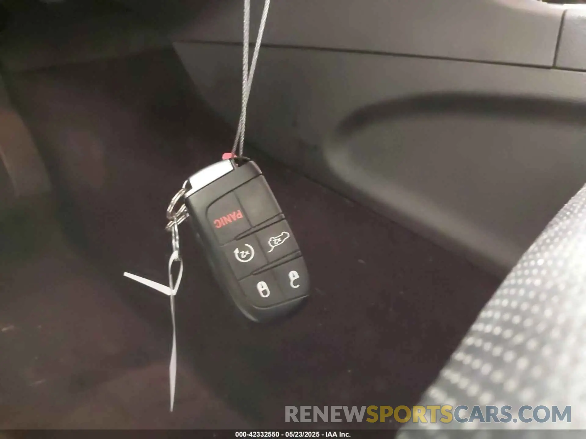11 Photograph of a damaged car 1C4RJFBG6KC531688 JEEP GRAND CHEROKEE 2019