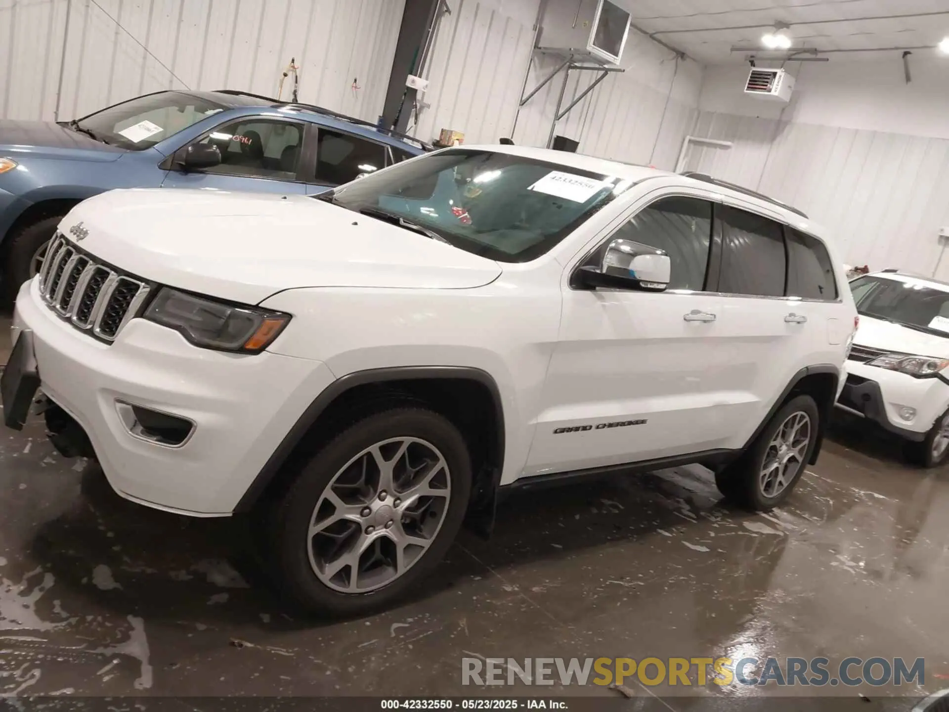 15 Photograph of a damaged car 1C4RJFBG6KC531688 JEEP GRAND CHEROKEE 2019