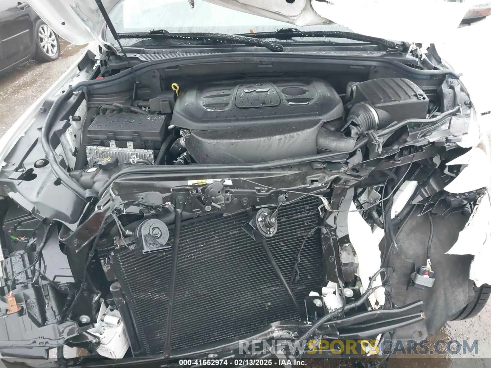 10 Photograph of a damaged car 1C4RJFBG6KC540469 JEEP GRAND CHEROKEE 2019