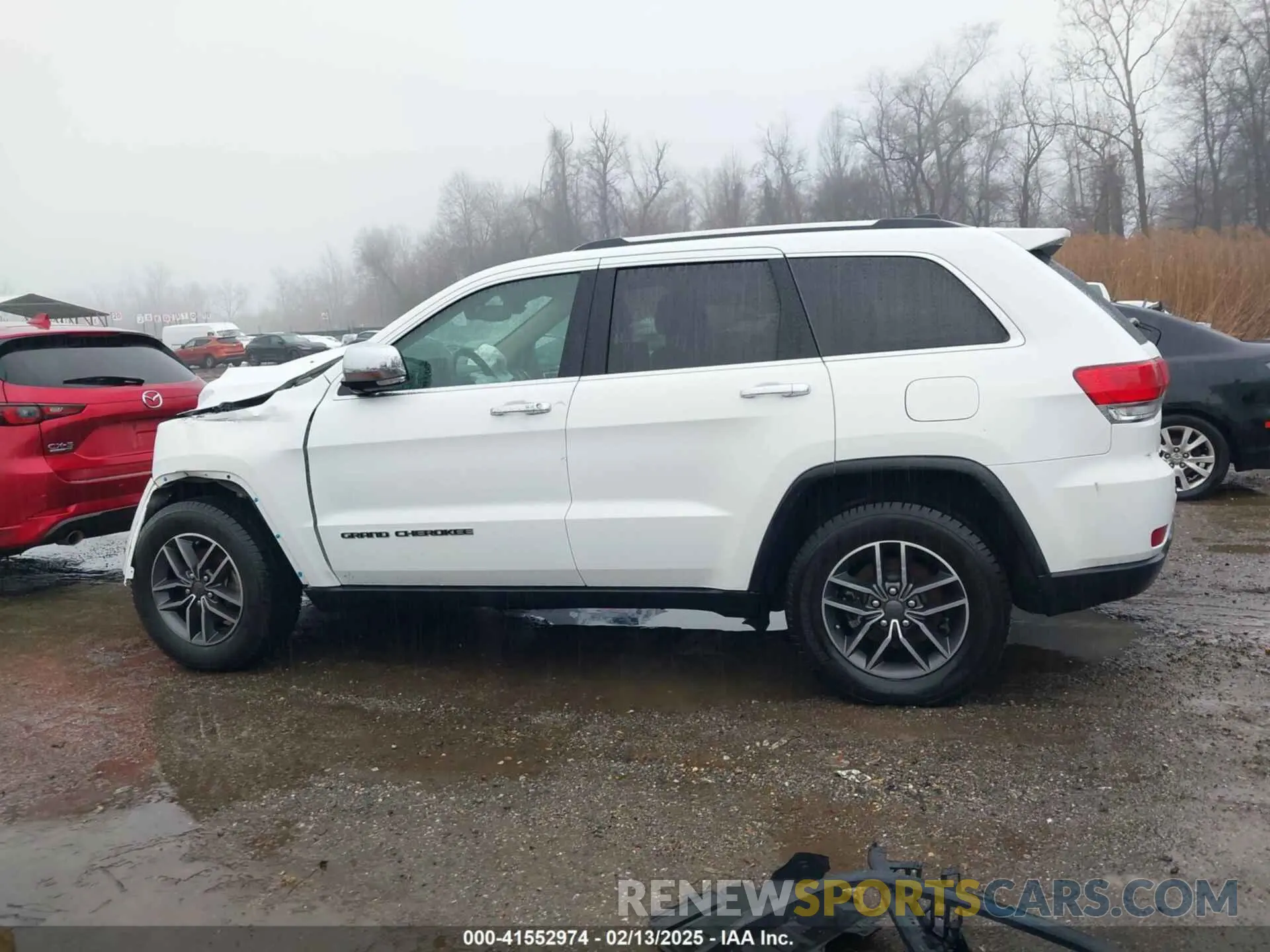 15 Photograph of a damaged car 1C4RJFBG6KC540469 JEEP GRAND CHEROKEE 2019