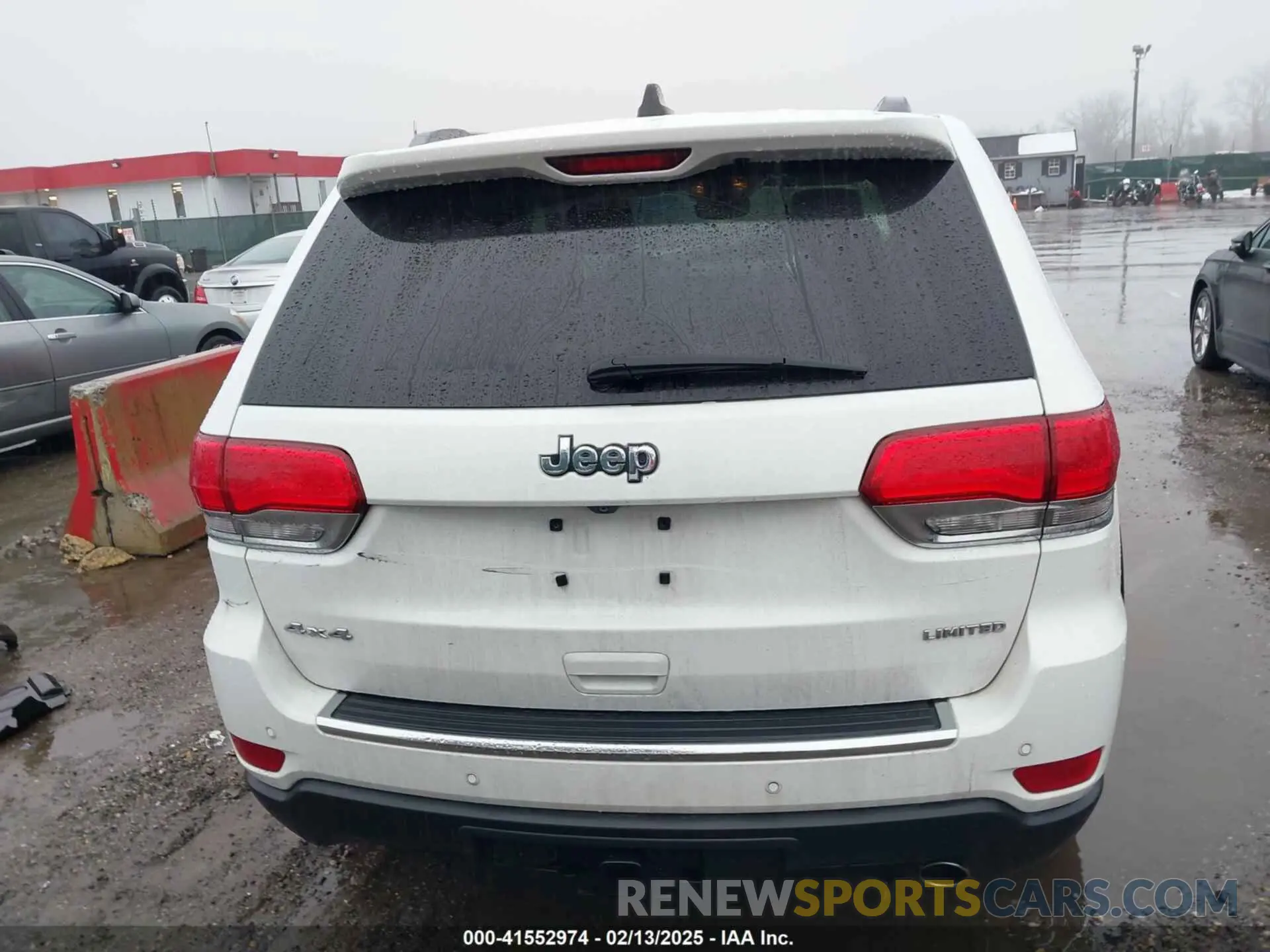 17 Photograph of a damaged car 1C4RJFBG6KC540469 JEEP GRAND CHEROKEE 2019
