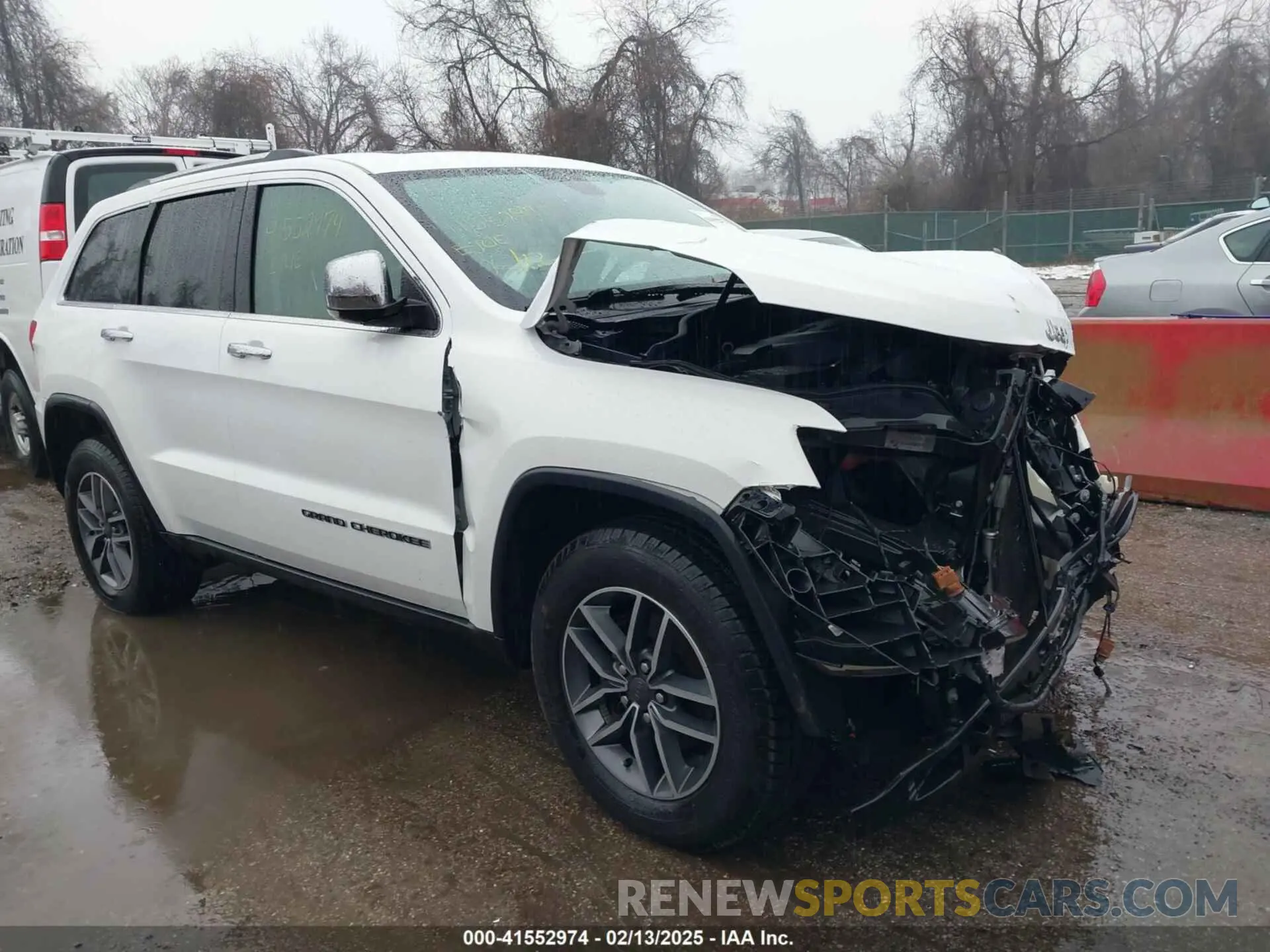 19 Photograph of a damaged car 1C4RJFBG6KC540469 JEEP GRAND CHEROKEE 2019