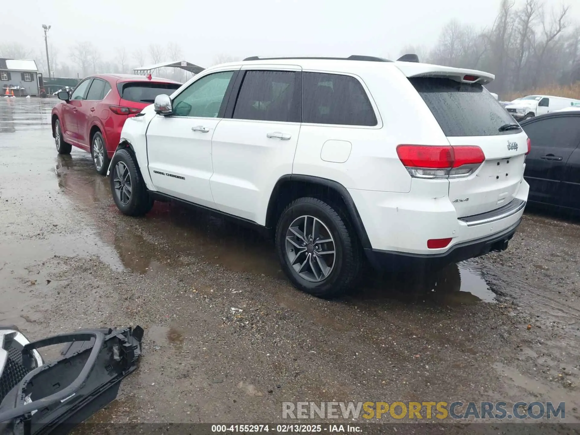 3 Photograph of a damaged car 1C4RJFBG6KC540469 JEEP GRAND CHEROKEE 2019