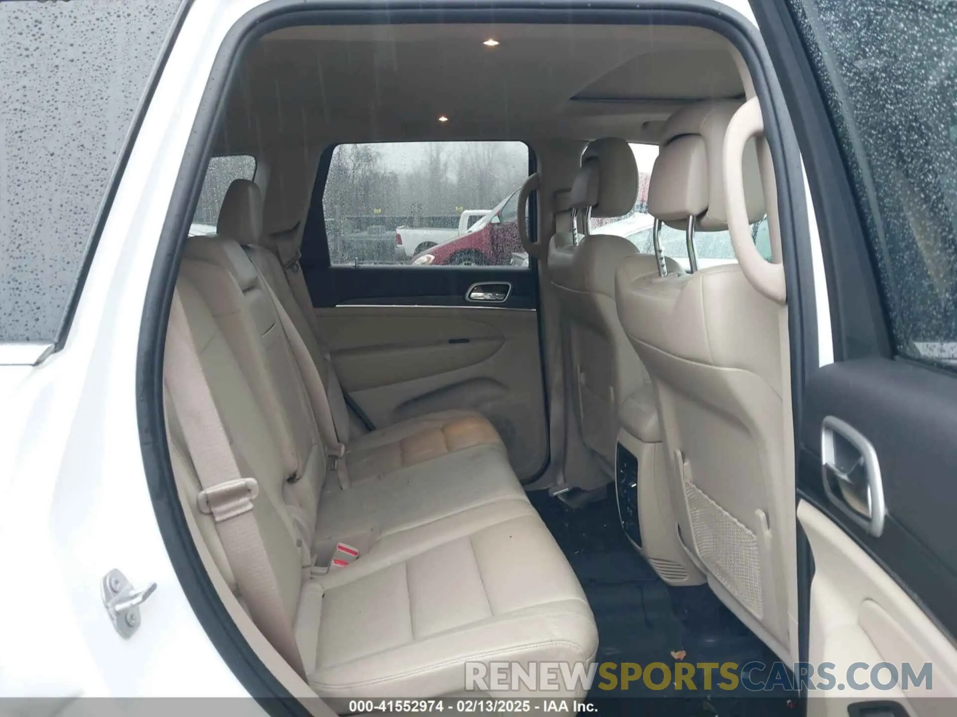 8 Photograph of a damaged car 1C4RJFBG6KC540469 JEEP GRAND CHEROKEE 2019