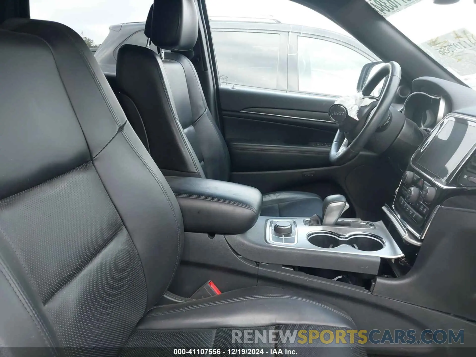 5 Photograph of a damaged car 1C4RJFBG6KC595407 JEEP GRAND CHEROKEE 2019