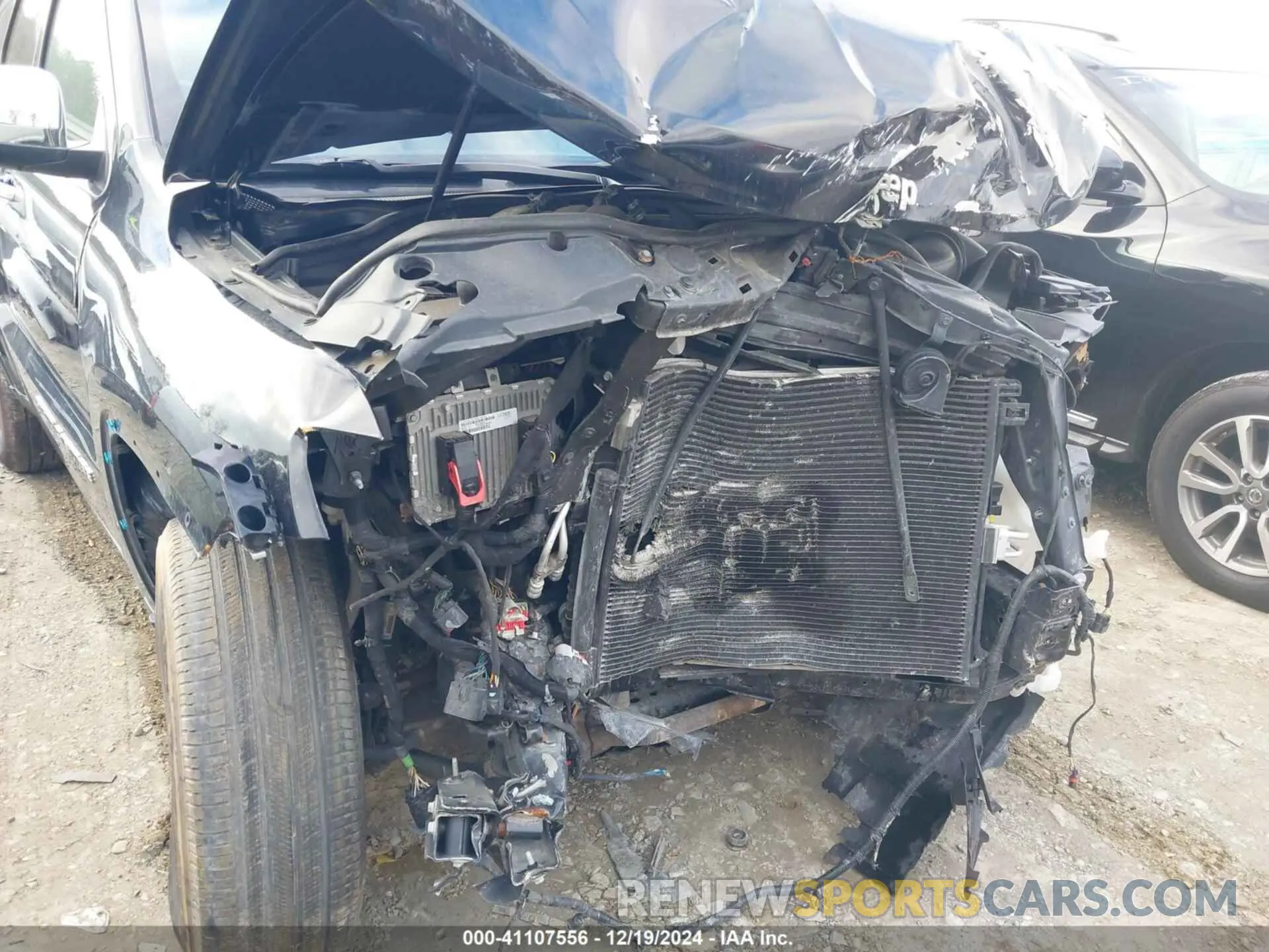 6 Photograph of a damaged car 1C4RJFBG6KC595407 JEEP GRAND CHEROKEE 2019