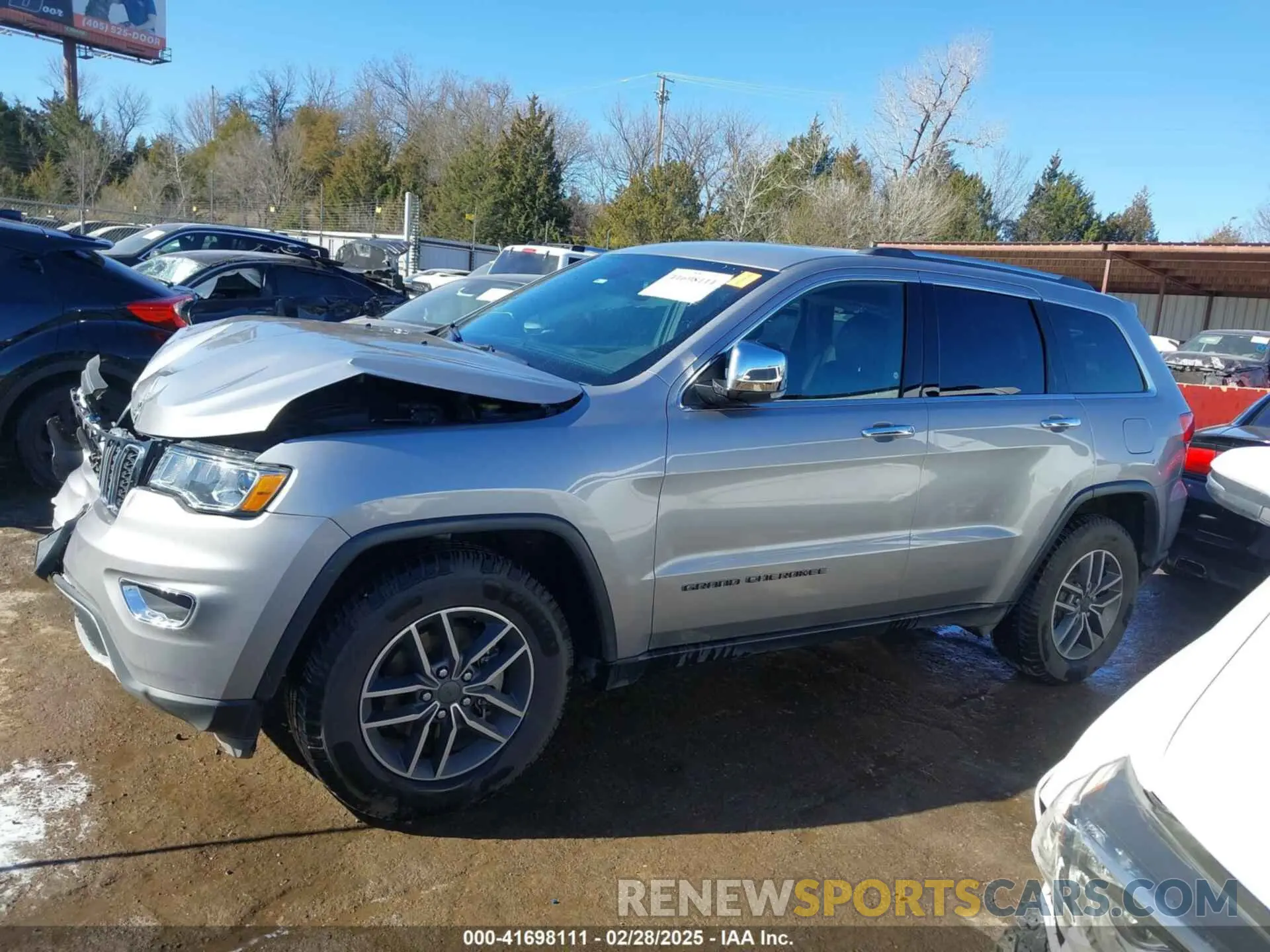 14 Photograph of a damaged car 1C4RJFBG6KC723841 JEEP GRAND CHEROKEE 2019