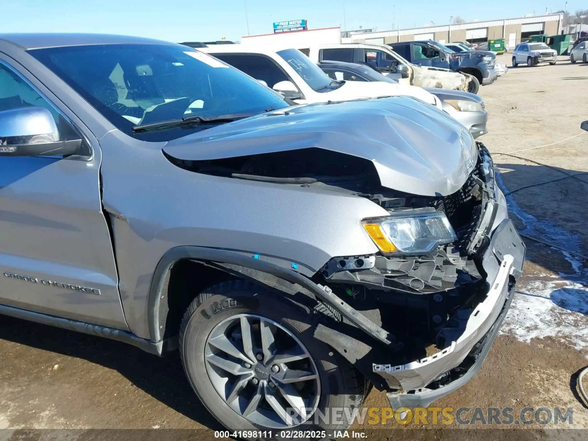 6 Photograph of a damaged car 1C4RJFBG6KC723841 JEEP GRAND CHEROKEE 2019
